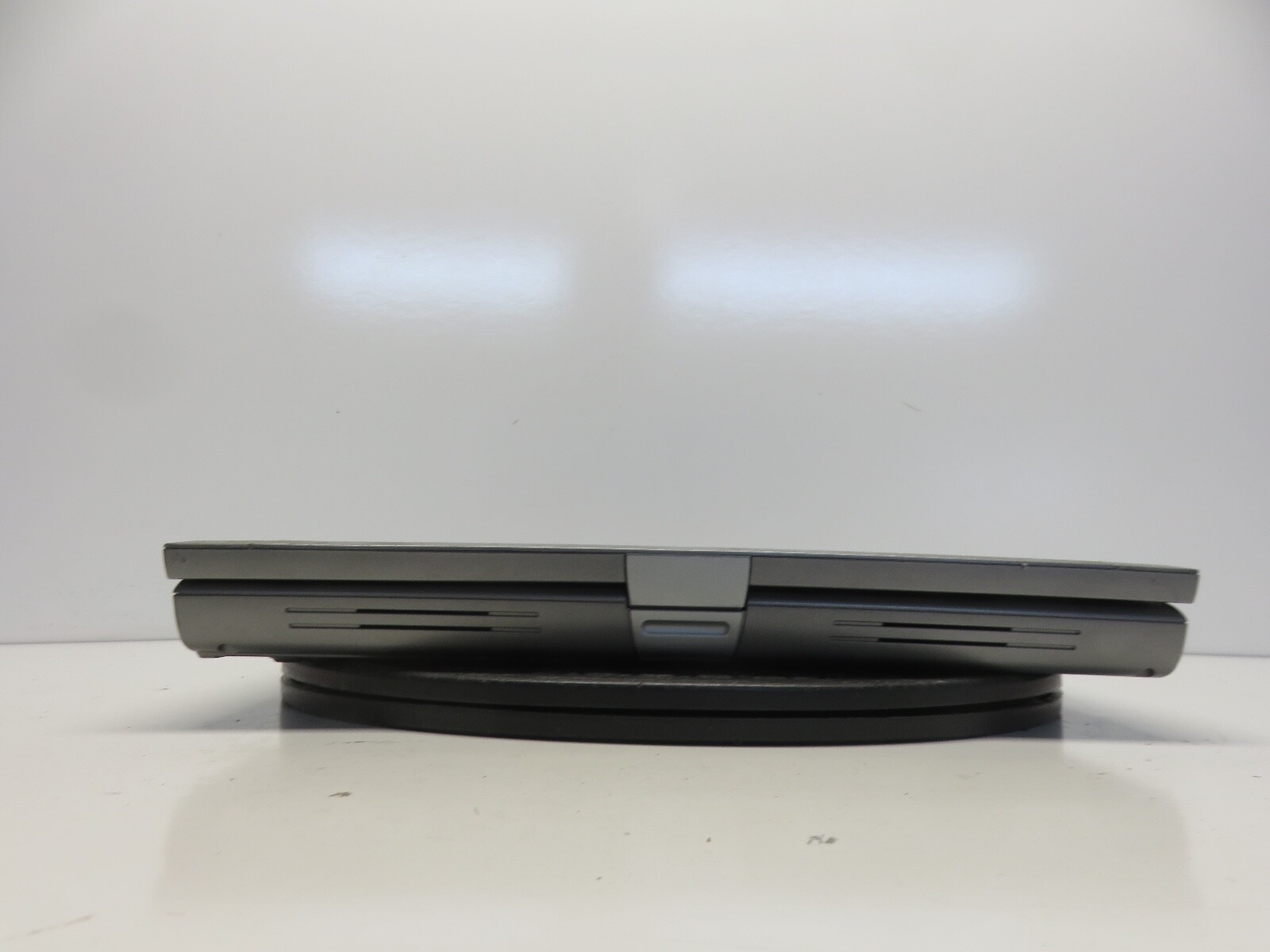 Dell Latitude D610 Pentium M 06D8 1.86GHz 1 GB NO HDD No Batt