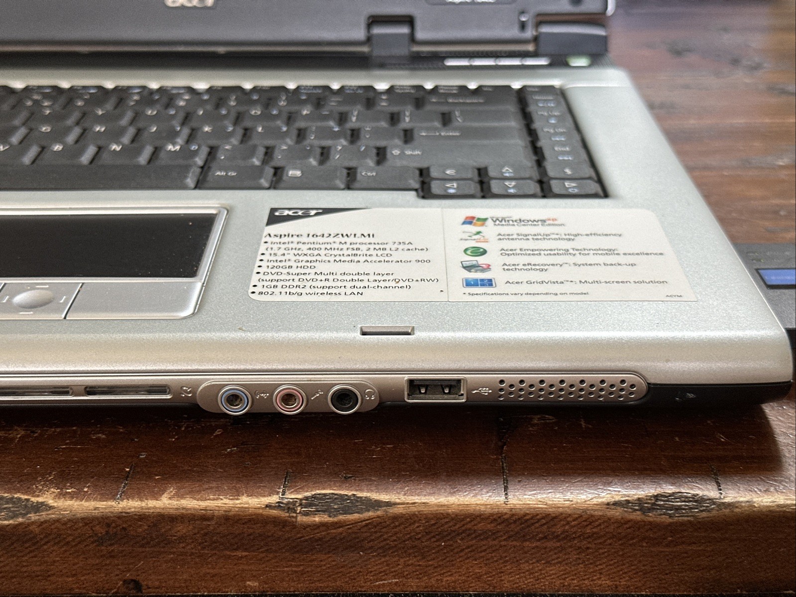 Acer Aspire 1640Z Intel Pentium M Centrino – 1GB RAM – Win XP Works