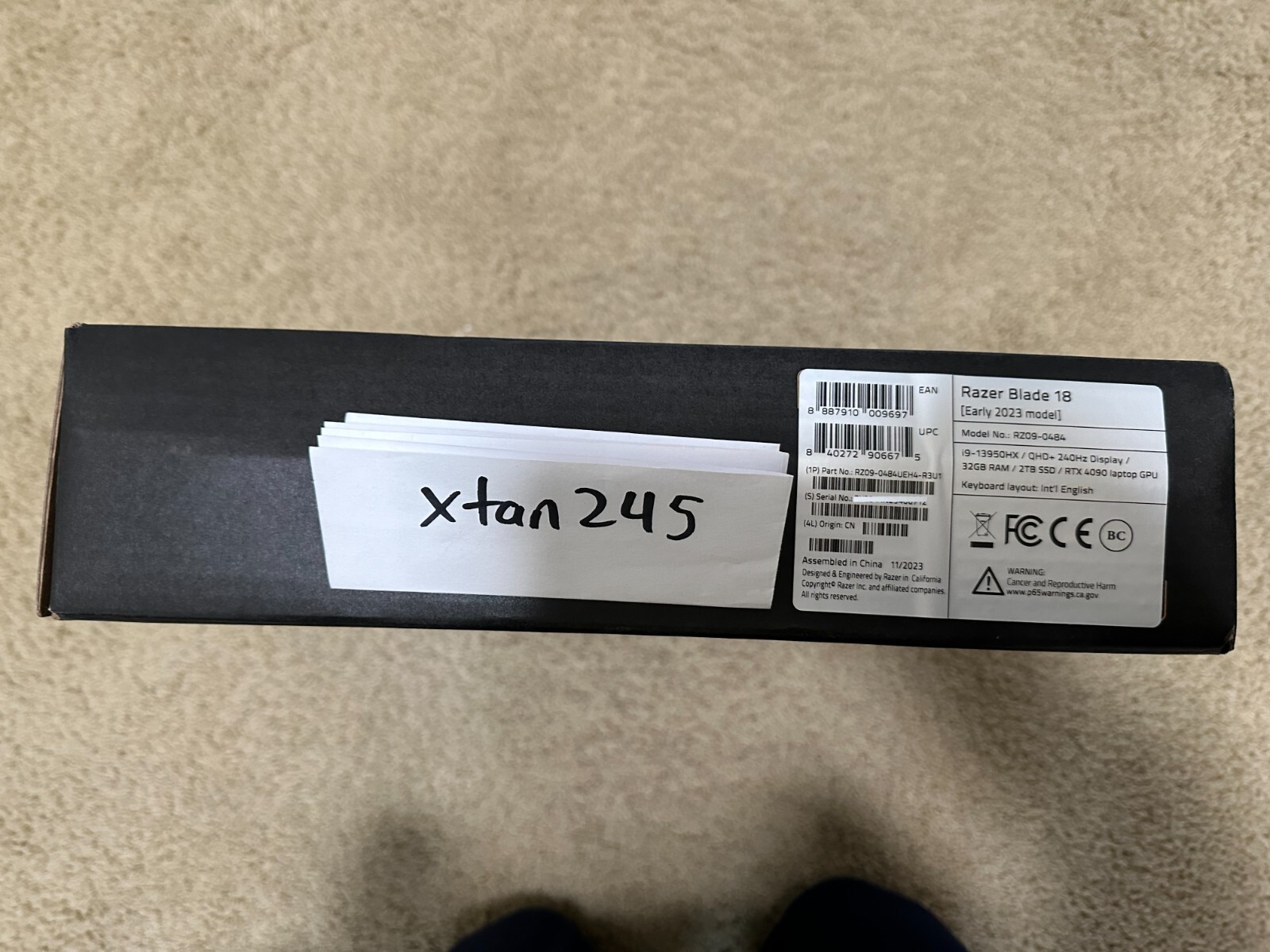 Razer Blade 18” Laptop 240 Hz i9-13950H RZ09-0484UEH4-R3U1 RTX4090 2TB 32GB