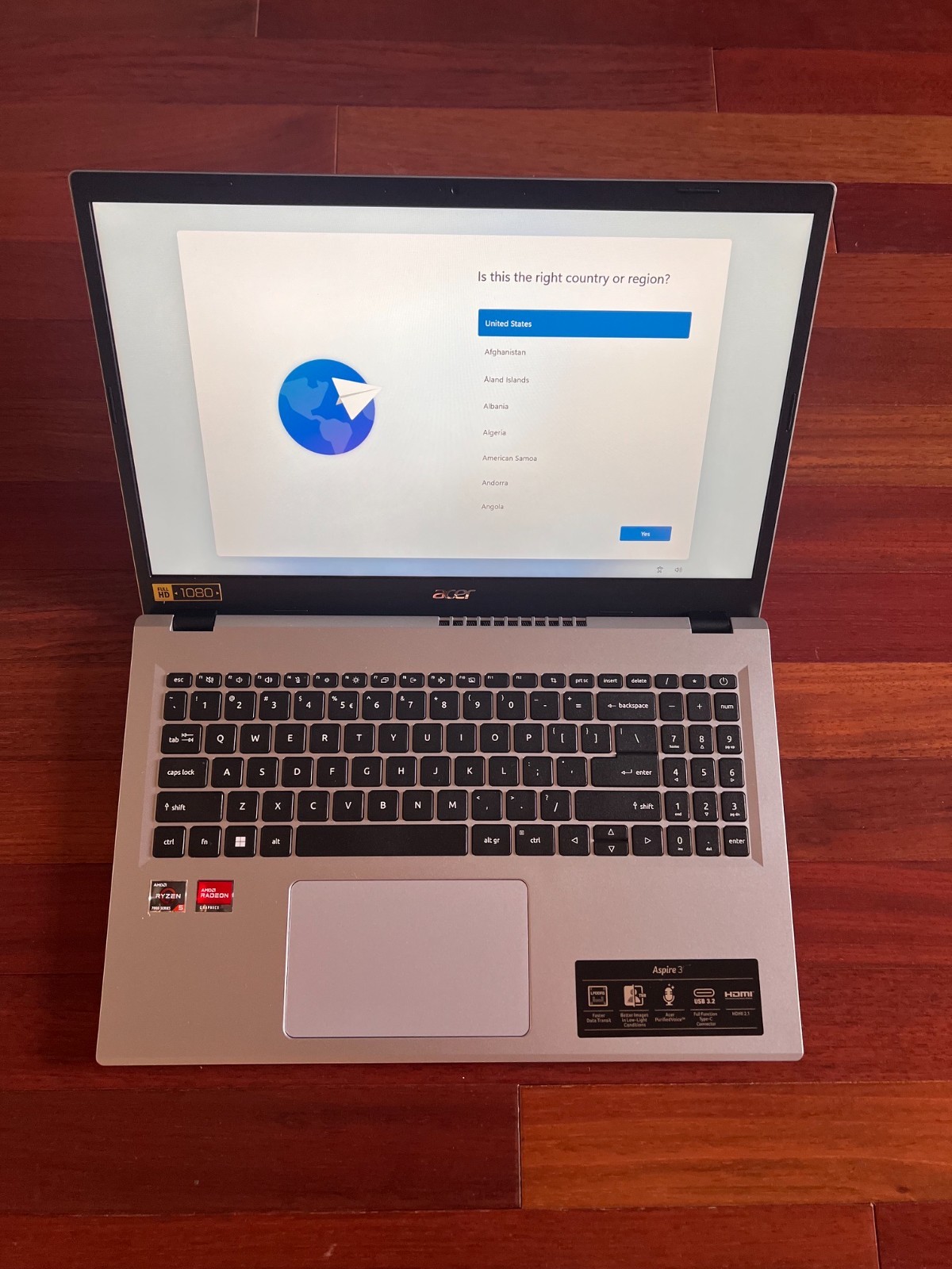 Acer Aspire 3 15.6” FHD Touchscreen AMD Ryzen 5 7520U 16GB LPDDR5 1TB SSD Win11