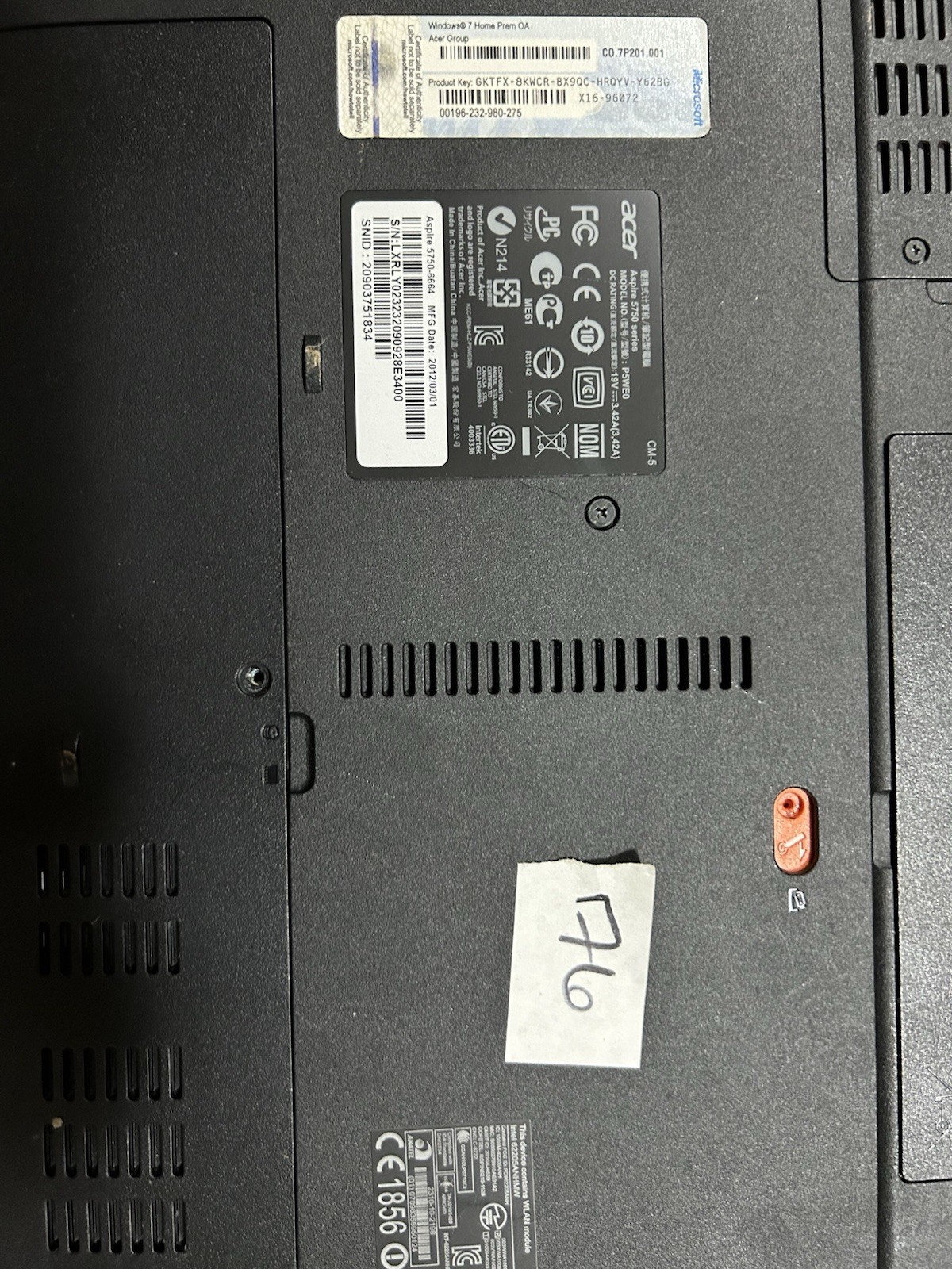 Acer Aspire 5750-6644 15.6in Intel Core i3 2.30GHz 4GB 500GB HDD Windows 7 Black