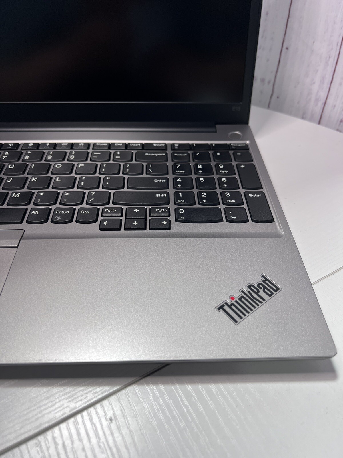 Lenovo ThinkPad E15 15.6″ FHD i7-10510U ( NO POWER ON – For Parts Only )