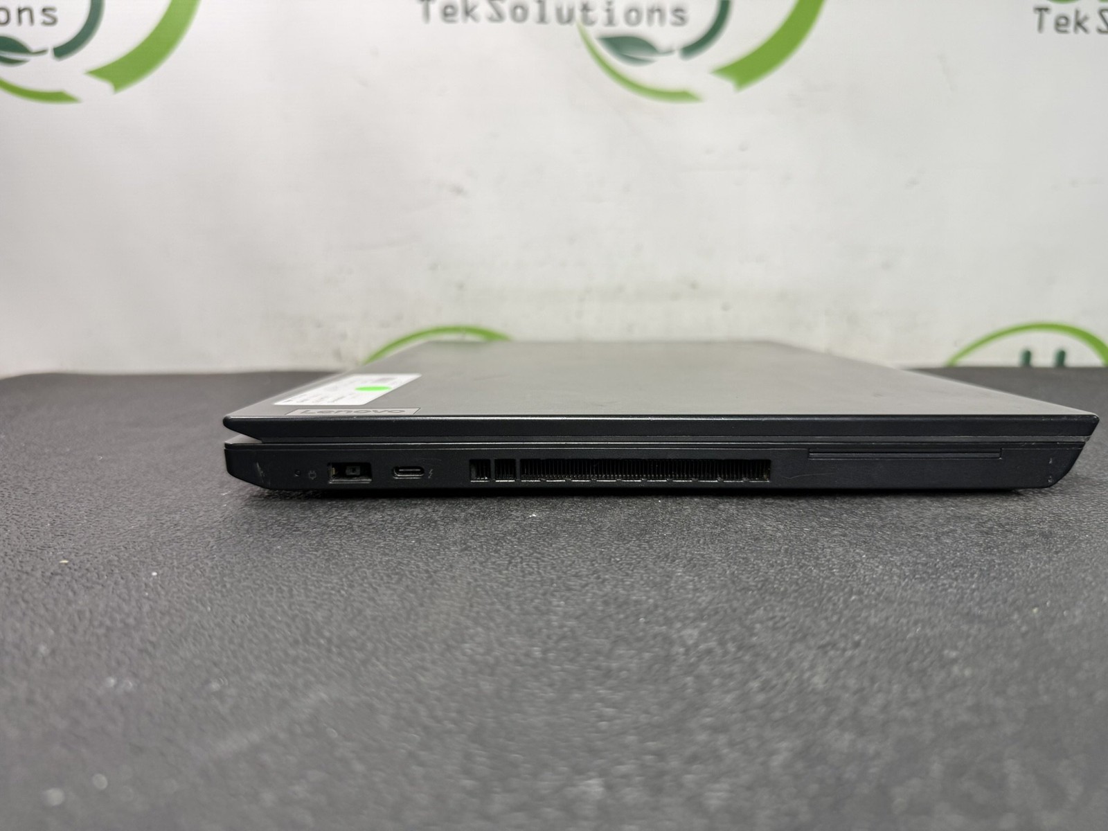 Lenovo ThinkPad P15v Gen 1 15.6″ i7-10850H 32GB 1TB NVMe Quadro P620 READ