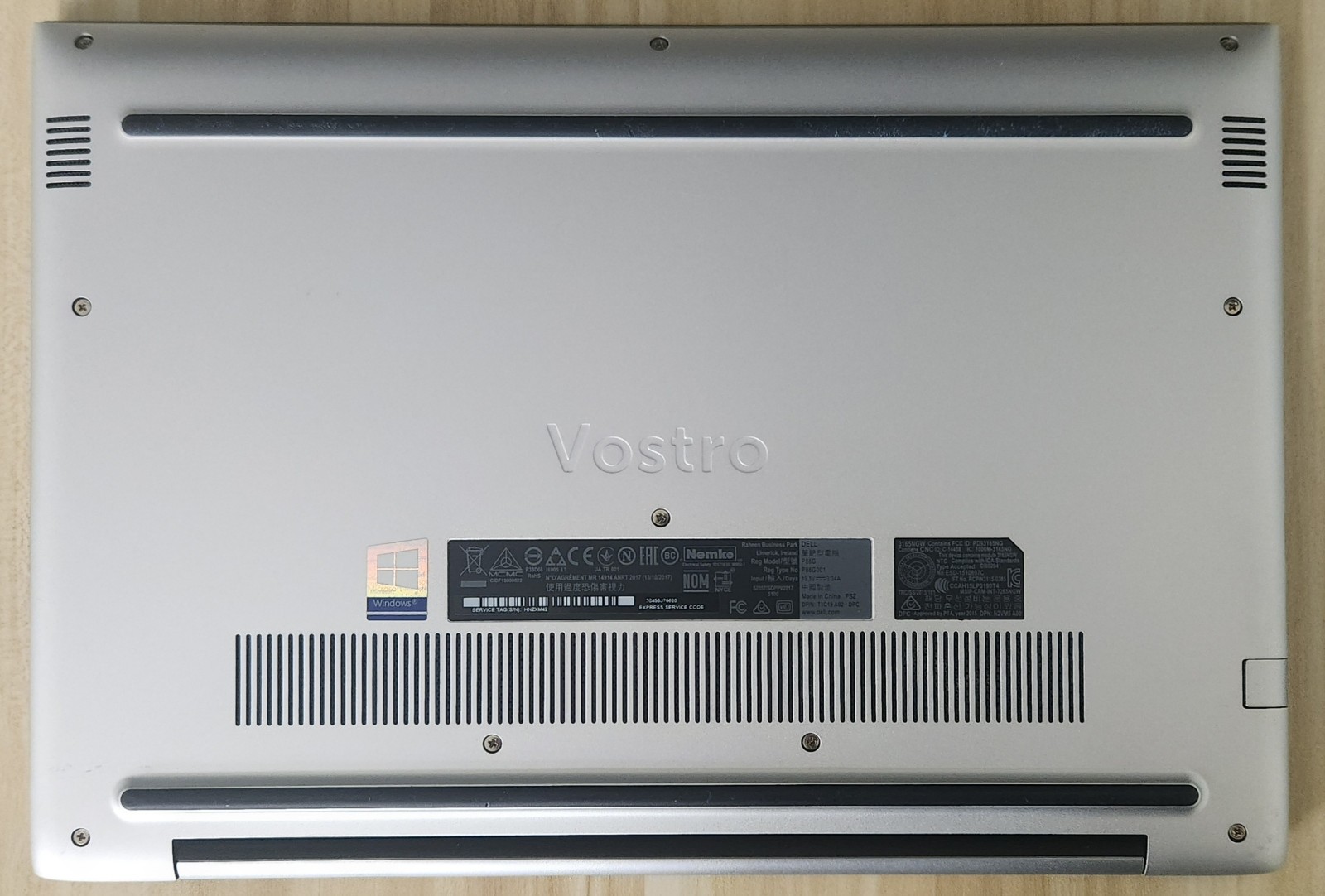 Dell Vostro 14 5471 14” Full HD 1TB SSD Intel i7-8550U 4GHz 16GB RAM Radeon R7