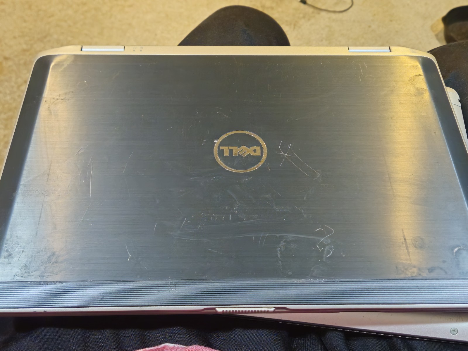 Dell Latitude E6420 Intel Core i5-2520M 2.40GHz, 4GB RAM. No HDD. Boot to BIOS.