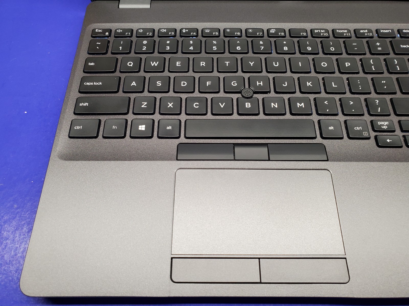 Dell Latitude 5500 i7-8665@1.9GHz 512GBssd 16GBram 15″ TOUCH 11pro “GRADE A”