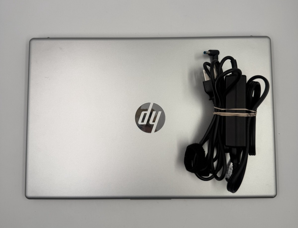 HP 15-FC0025DX 15.6″ Touch 8GB 512GB SSD AMD Ryzen 5 7520U 2.80GHz WIN11H
