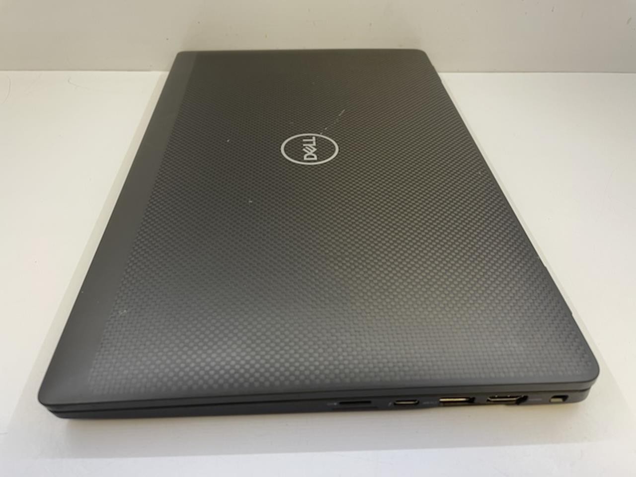 DELL LATITUDE 7420 Laptop w/Intel Core i5-1135G7 2.40 GHZ + 8GB No HD/Battery