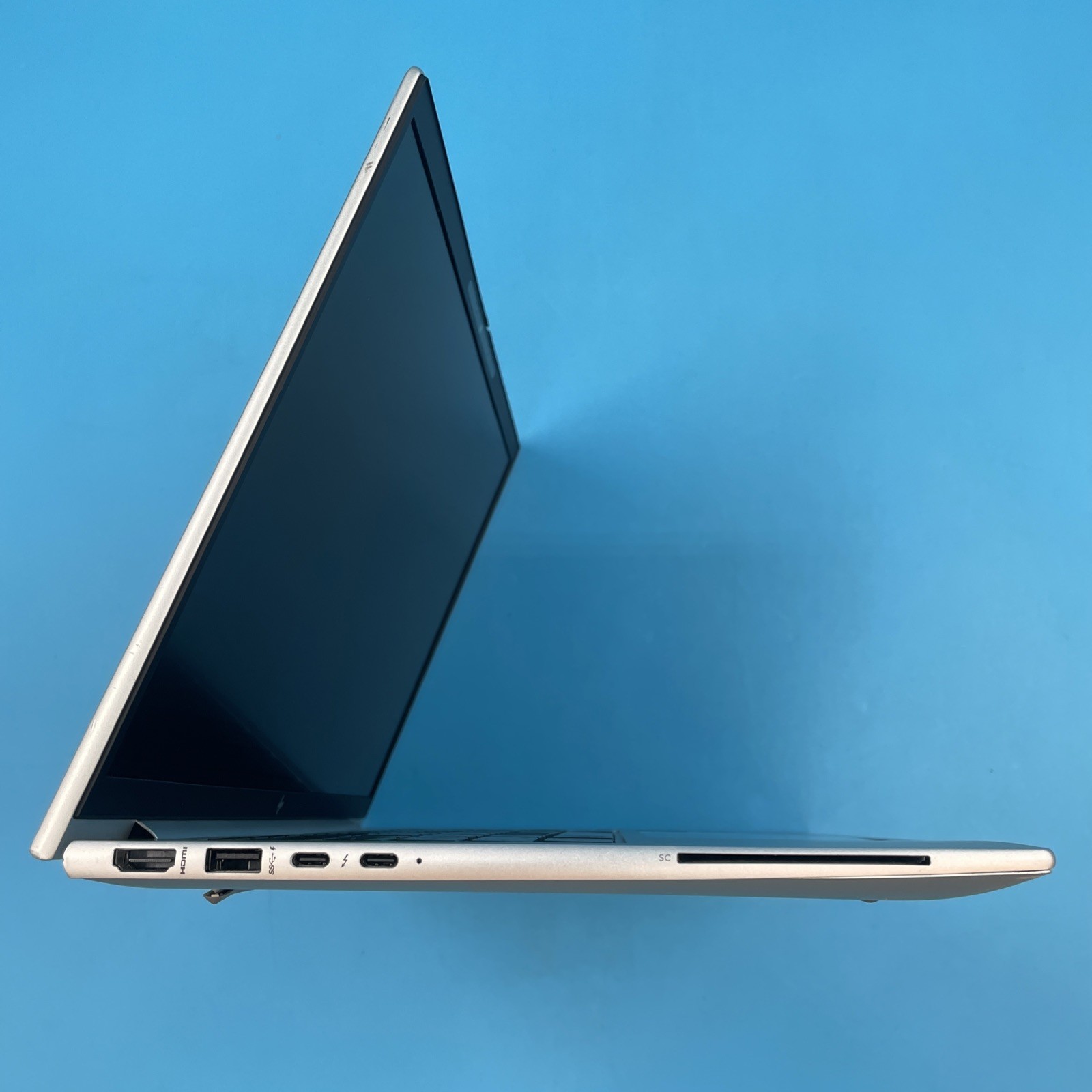 HP EliteBook 840 G10 | i5-1345U | 16GB RAM | 256GB SSD | WIN 11 PRO | 76% BATT