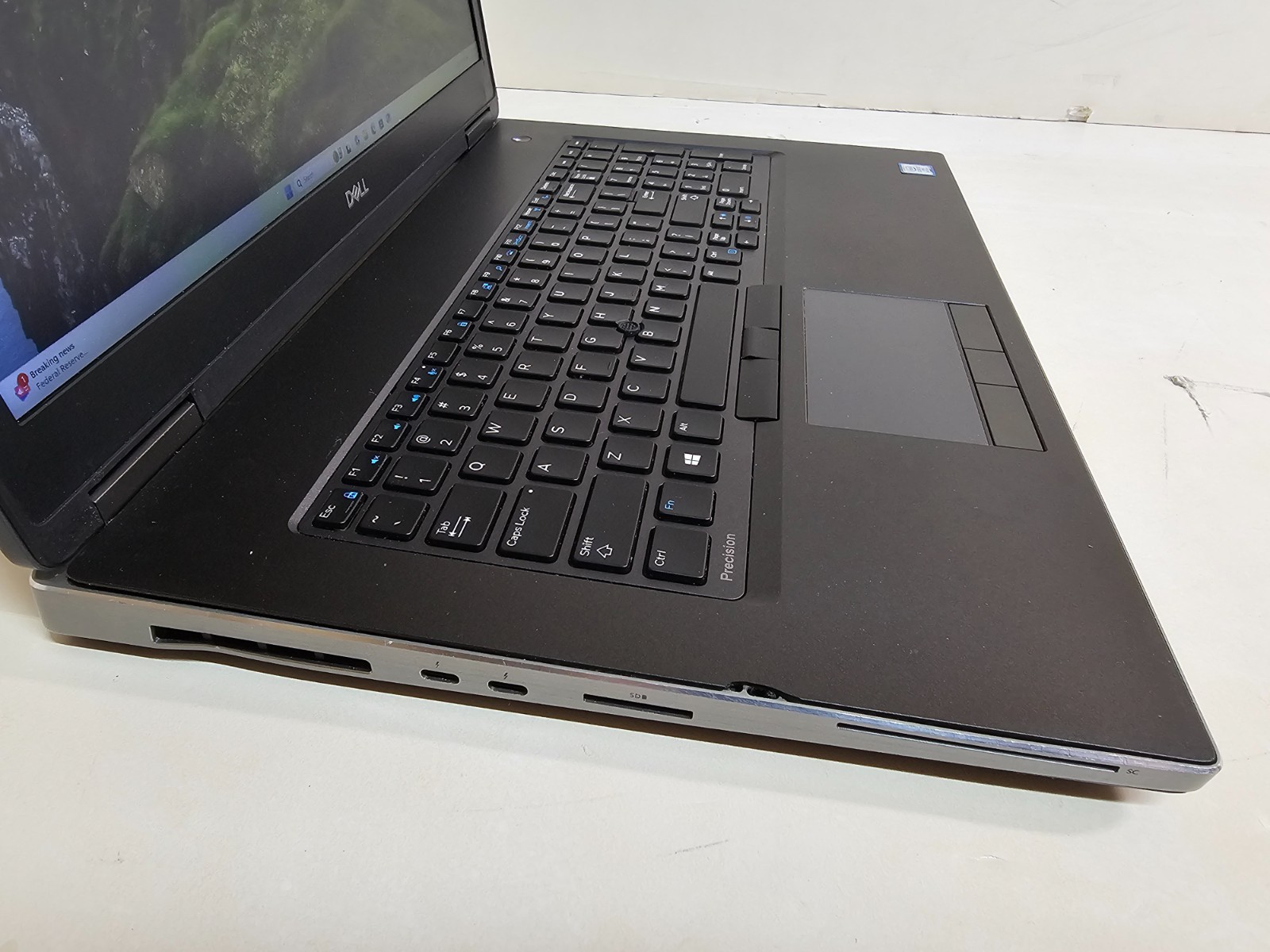 Dell Precision 7740 Laptop 2.6 GHz i7-9850H 16GB 512GB SSD WX 7130 Cam 17.3″ SP1