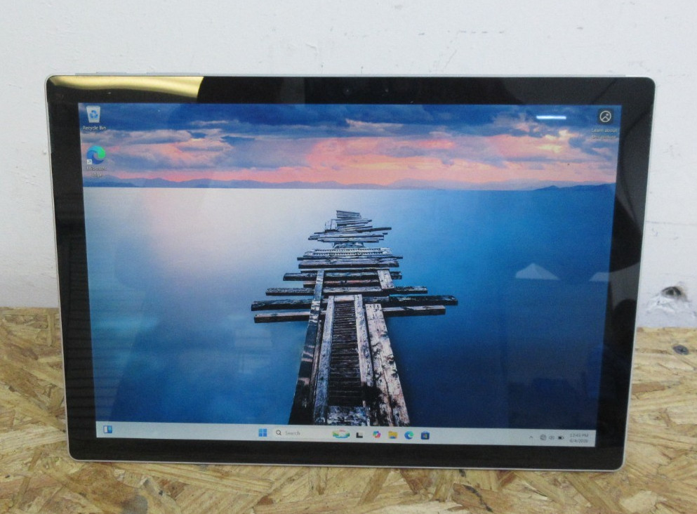 MICROSOFT SURFACE PRO 1796 I5-7TH @ 2.60GHz 8GB RAM 256GB SSD WIN-11P.