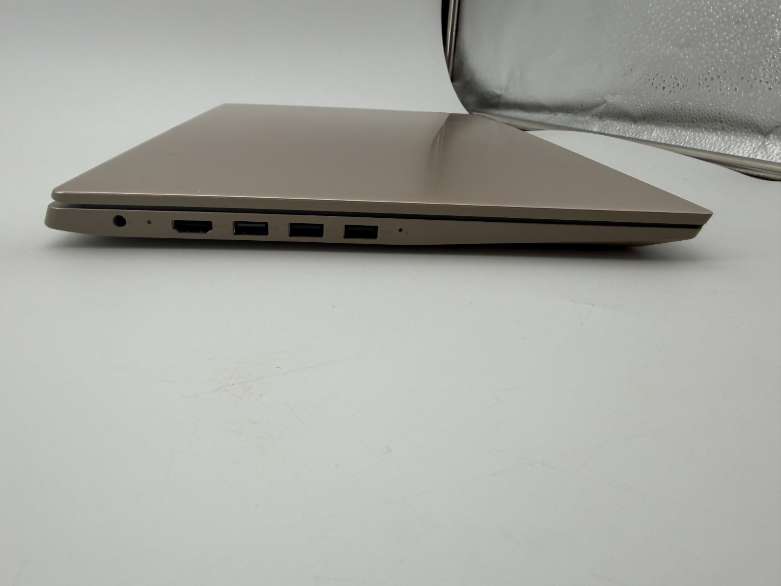 Lenovo Ideapad 3 15IML05 15.6″ Pentium Gold 6405U 2.4GHz 4GB RAM 1TB HDD