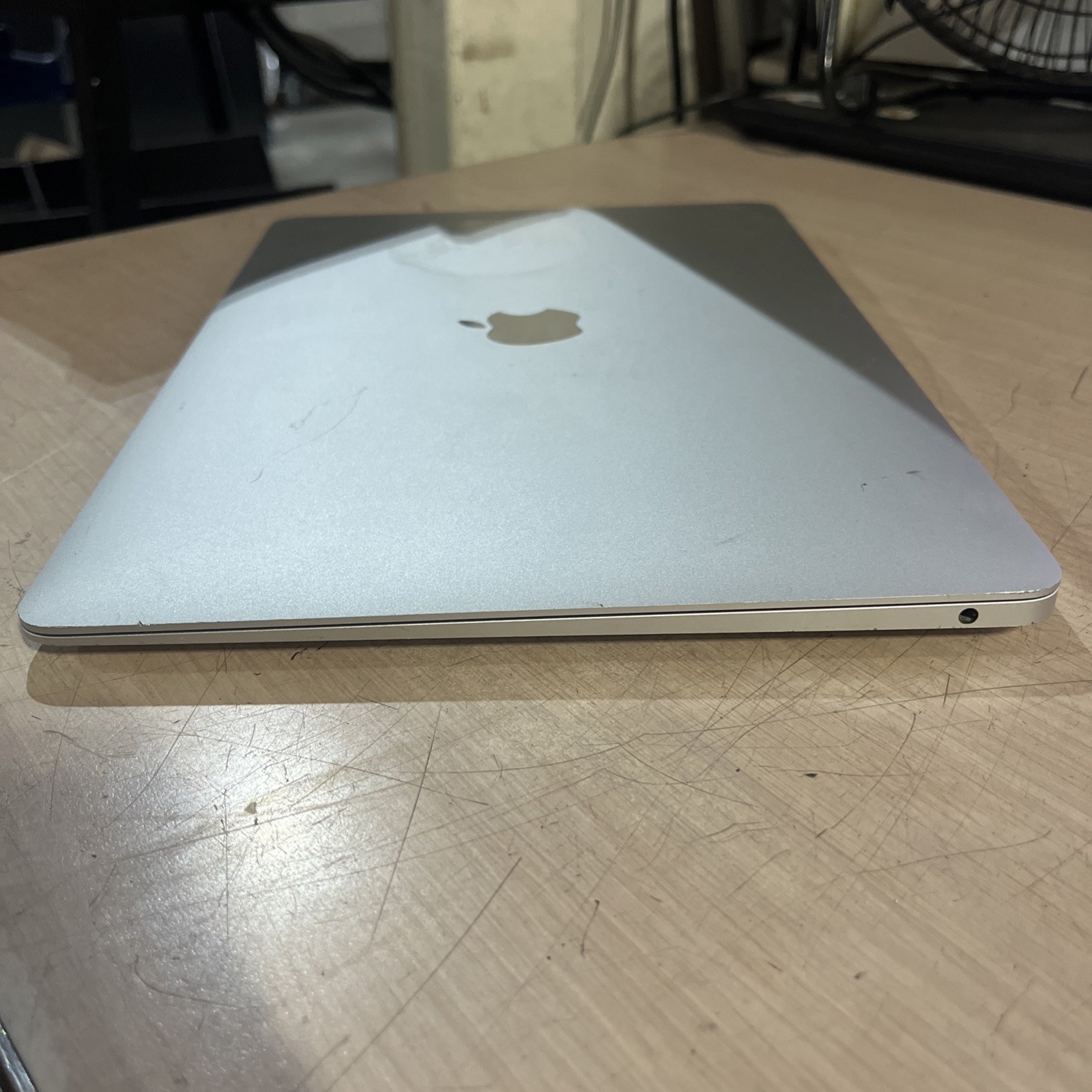 APPLE MACBOOK AIR 13″ SCISSOR, 2020 CORE I3-1000NG4 1.1GHZ 8GB RAM 256SSD