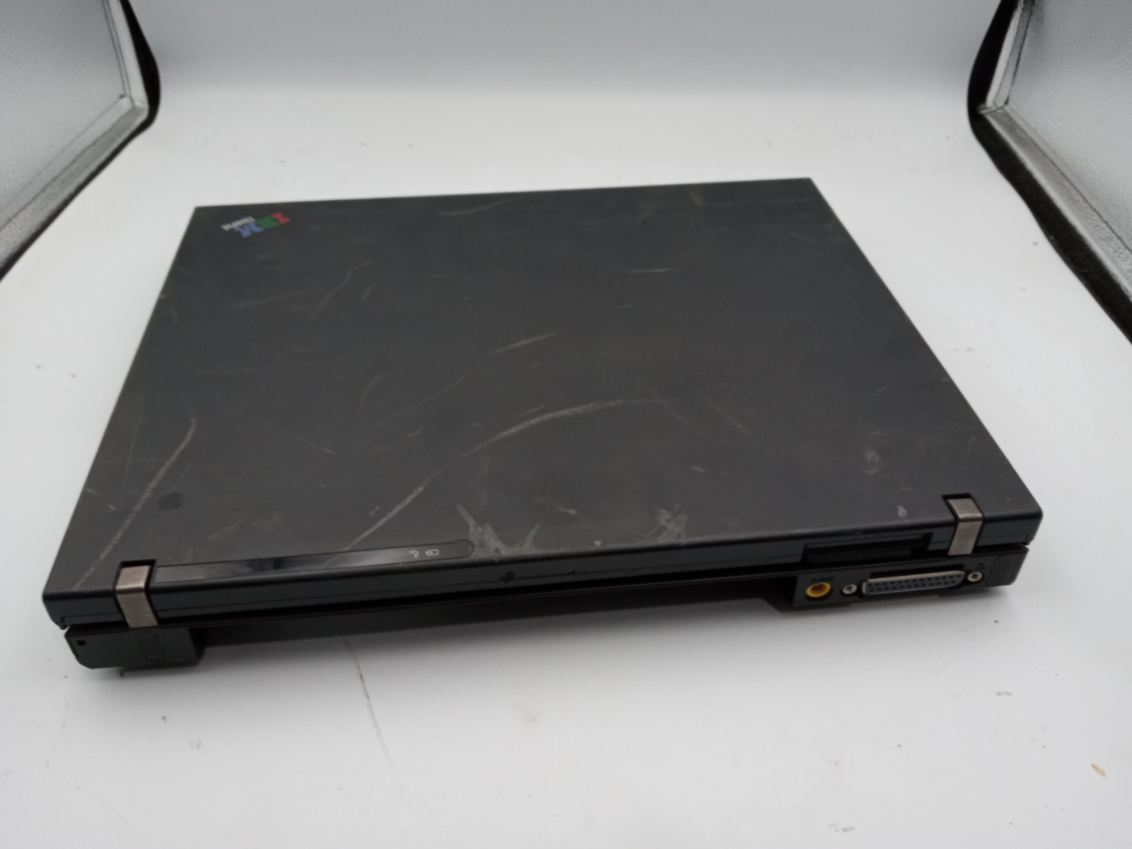 Lenovo IBM ThinkPad R52 15″ Laptop Intel CPU – MISSING PARTS – READ -RR
