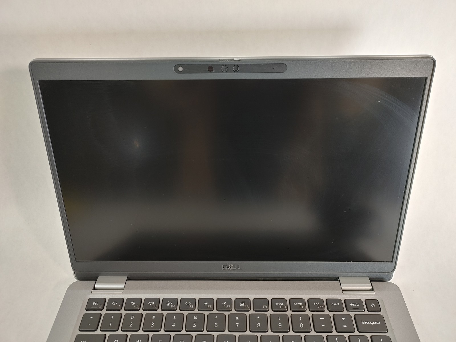 Dell Latitude 5330 Core i7-1265U 1.80 GHz 16 GB 256 GB NVMe Windows 11 Pro