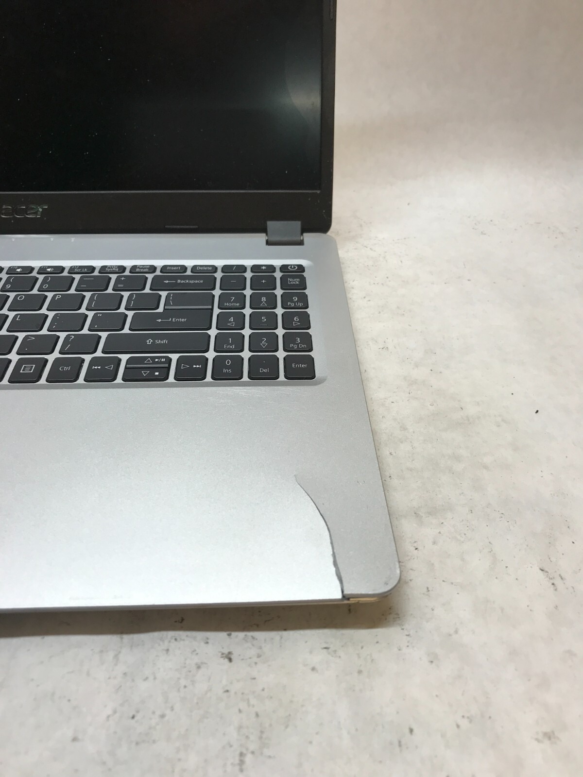 Acer Aspire 5 15″ A515-43-R19L AMD Ryzen 3 3200U NO RAM NO HDD/OS Power Dead -DW