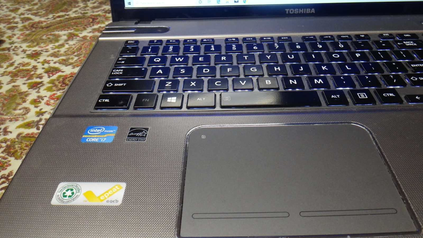 (450)Toshiba satellite P875-S7102, 17.3″, 16GB, 1TB, windows10, good laptop