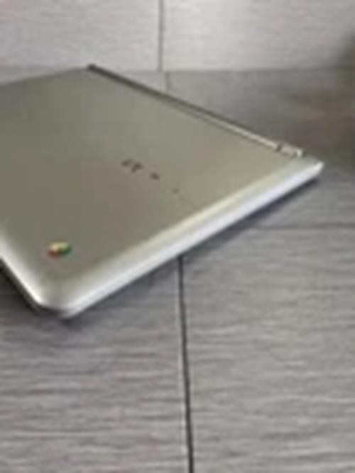 Samsung Chromebook XE303C12 11.6″ Display Built-in Webcam Notebook – For Parts