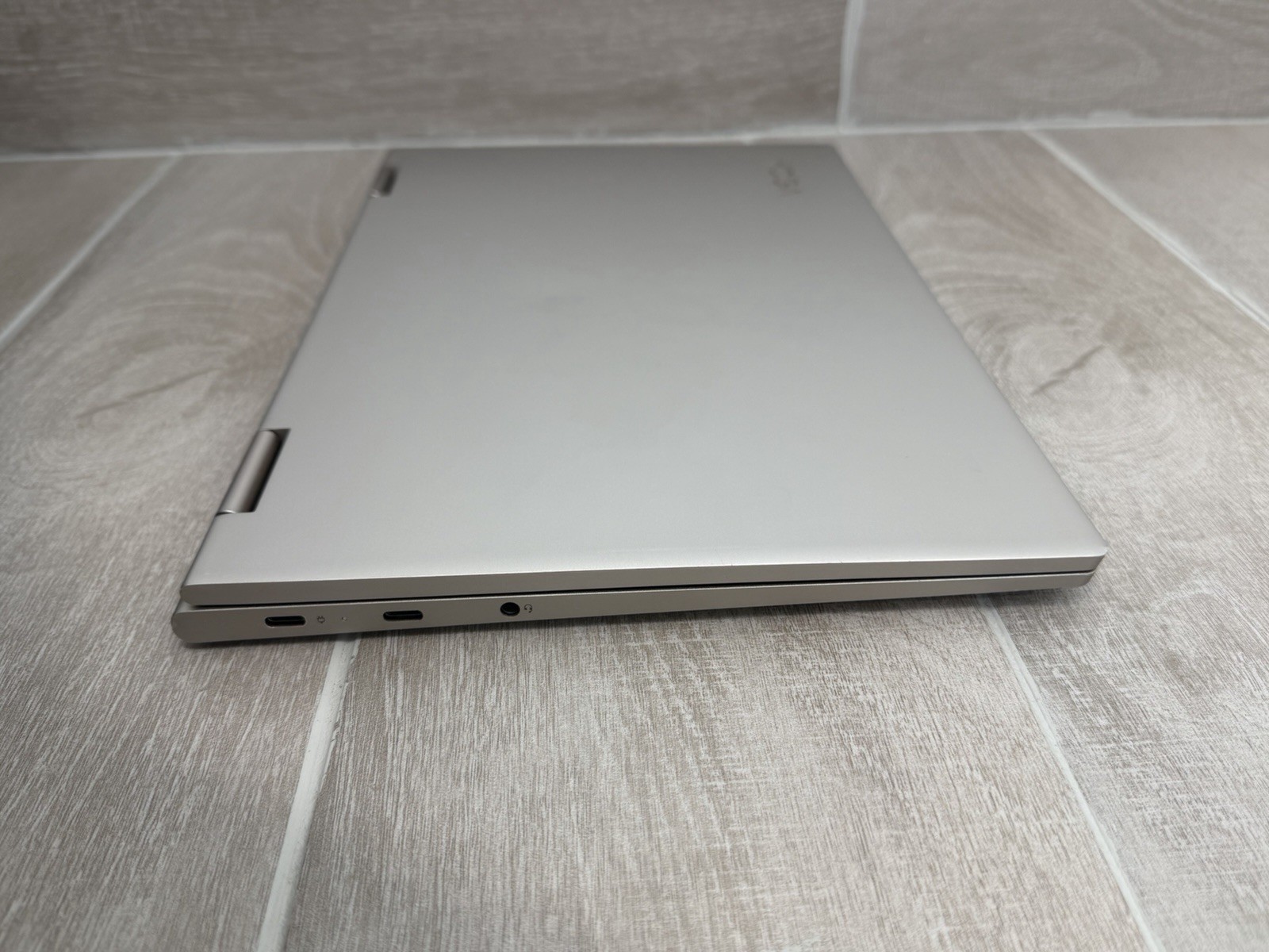 Lenovo Yoga C740-14IML 14″ Touch Laptop Core i5-10210U 8GB RAM 256GB NVMe SSD