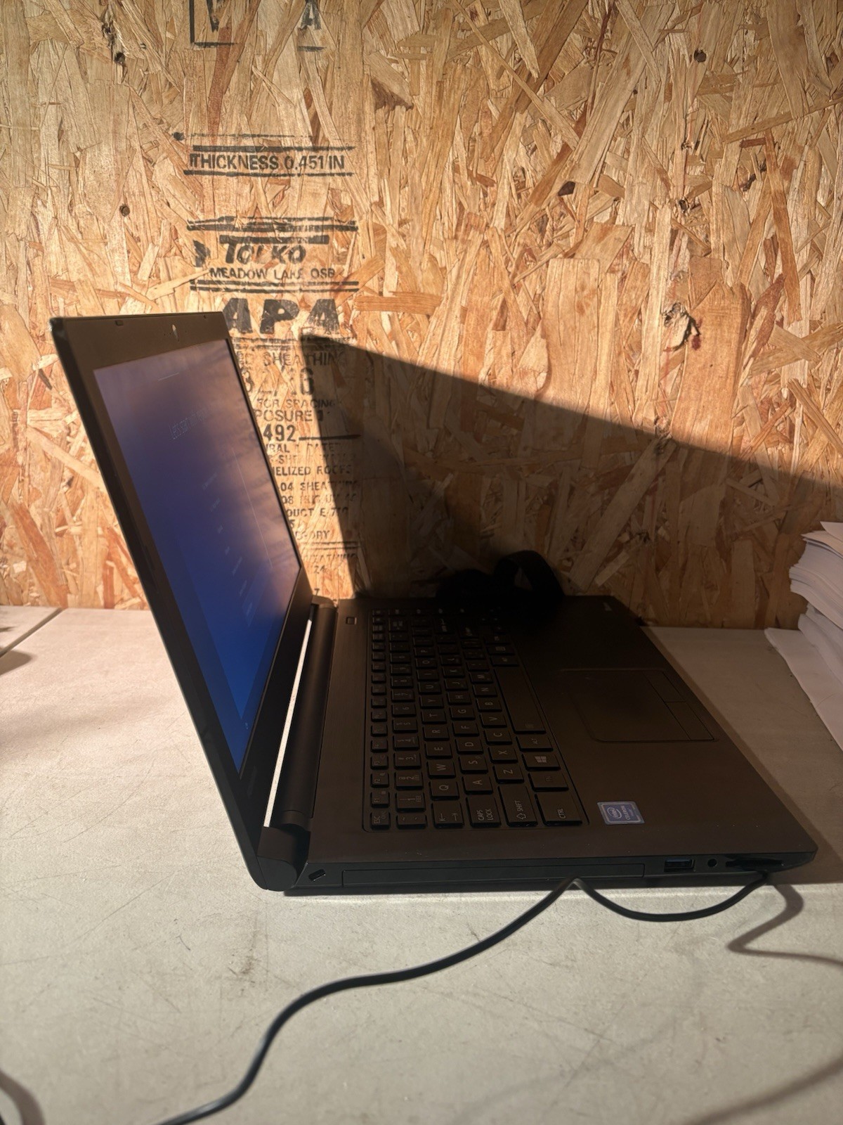Toshiba Tecra C40-D Intel Celeron 4gb 128gb Win 10 Pro