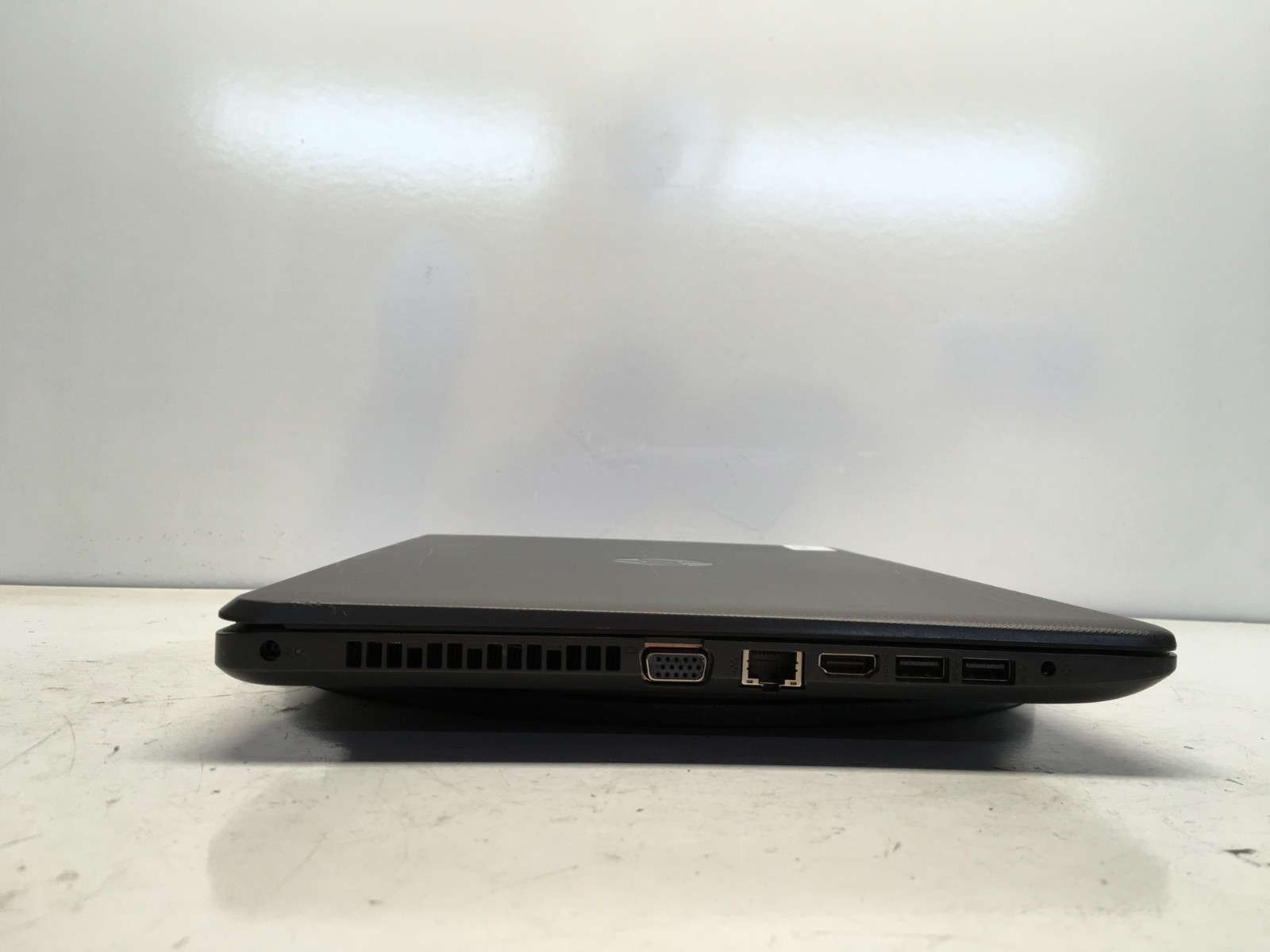 HP 255 G6 AMD A6-9220 2500MHz No RAM/HDD/Battery