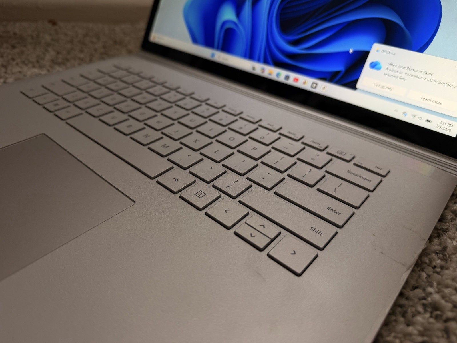Microsoft Surface Book 3 15″ (256GB, Intel i7-10th, 16GB RAM) Silver