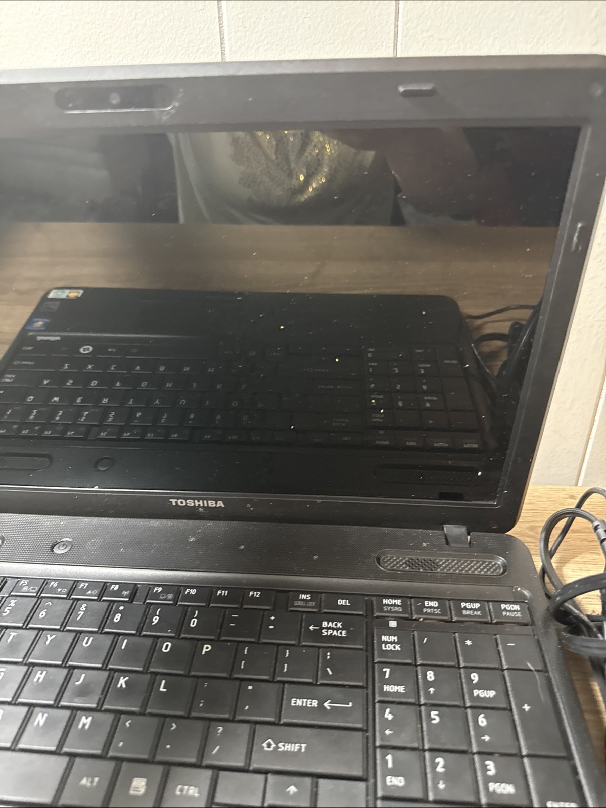 Toshiba Satellite C655D-S5200 15.6″ AMD C-50 1.00 GHz 6GB RAM 500GB HDD E5