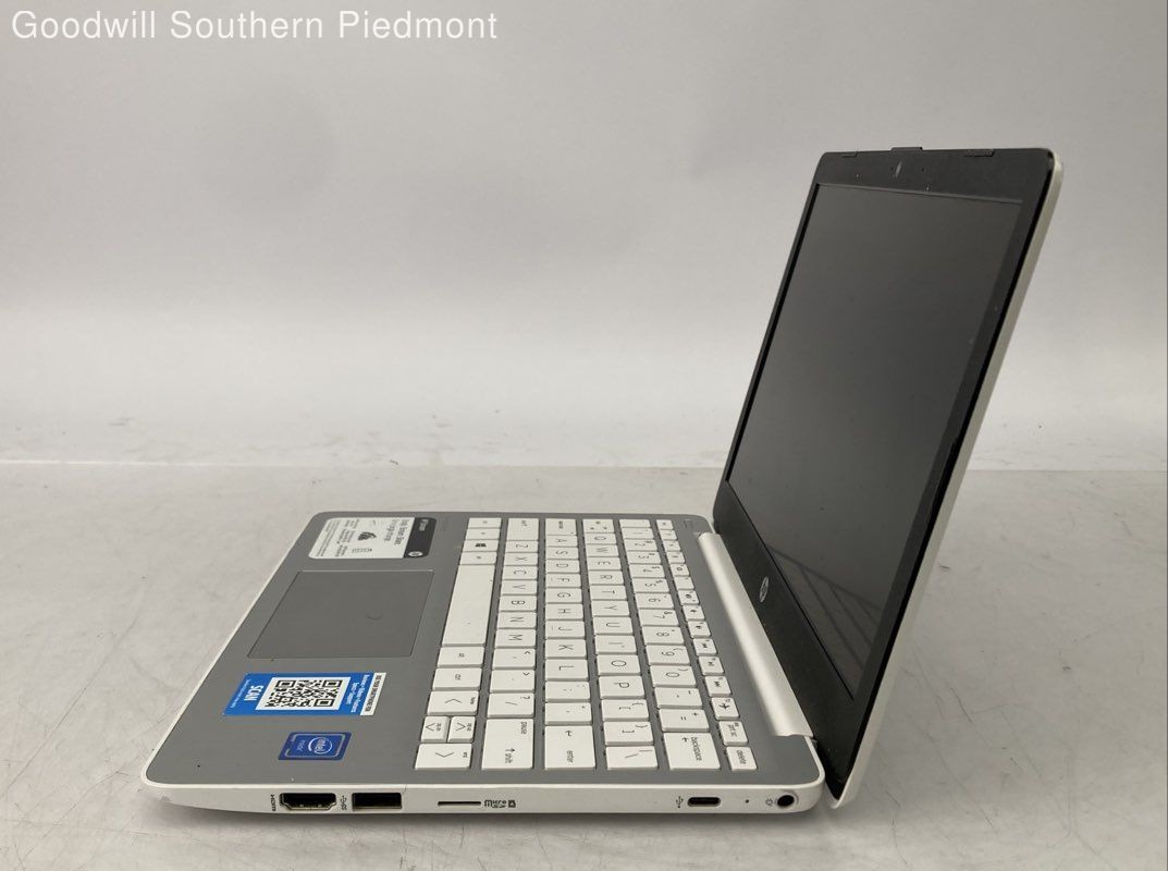 HP Stream 11-ak1012dx Intel Atom x5-E8000 1.04GHz 4GB RAM 64GB SSD Ubuntu