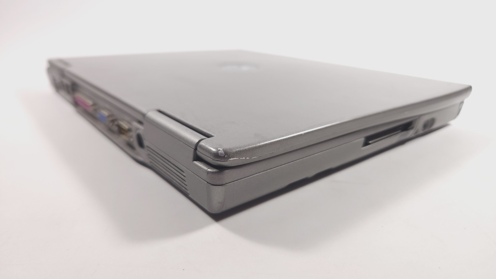 Retro Gaming Laptop Dell D600 Pentium 512mb RAM 20GB HD Windows XP Parallel Port
