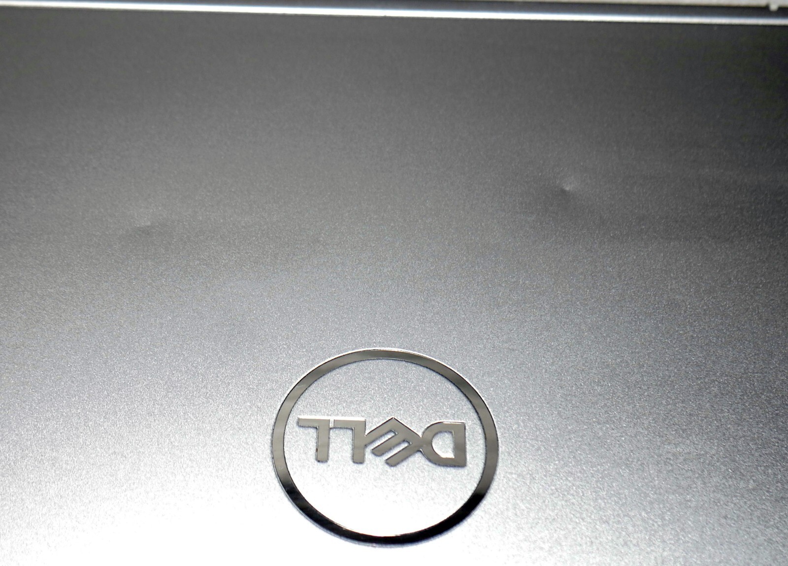 Dell Inspiron 15 7591 15.6″ 2-n-1 touchscreen Core i5-10210U 1.6GHz 8gb 512gb 11
