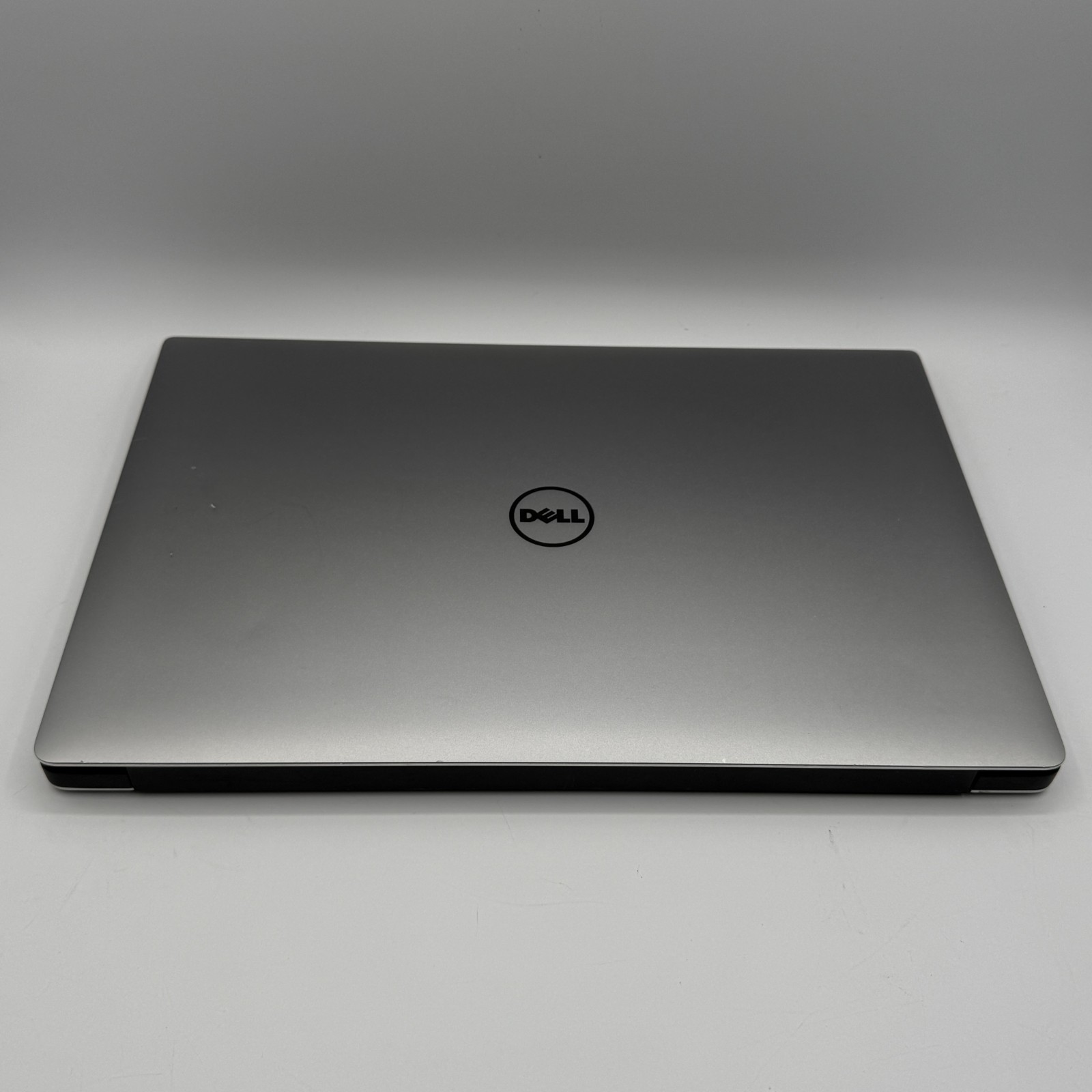 Dell Precision 5520 Xeon E3-1505M 32GB RAM 512GB SSD Quadro M1200 Win 11 Read