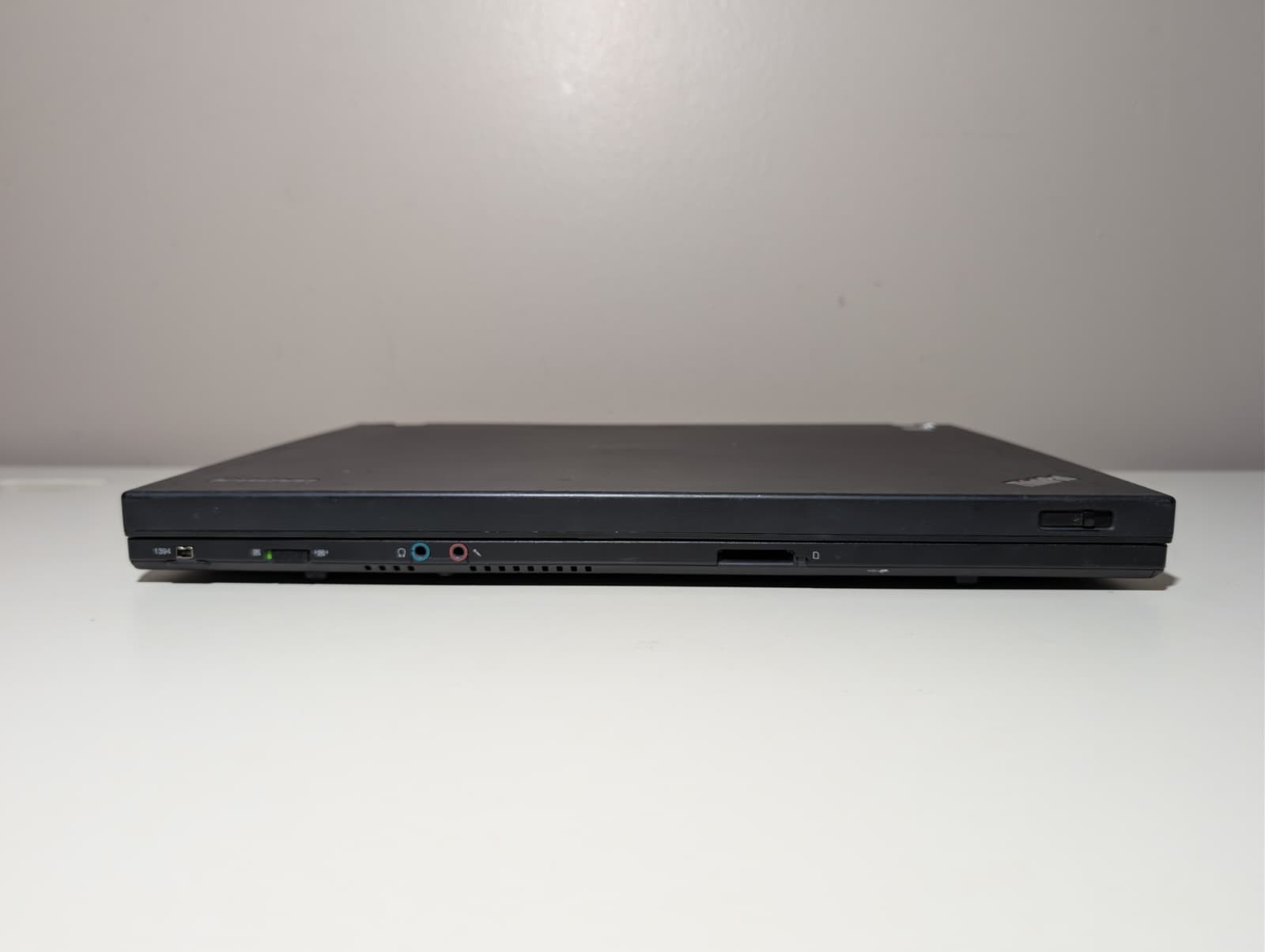 Lenovo ThinkPad T500 | C2D P8400 3GB RAM 320GB HDD | DVD AMD Win 7 Pro 32-Bit