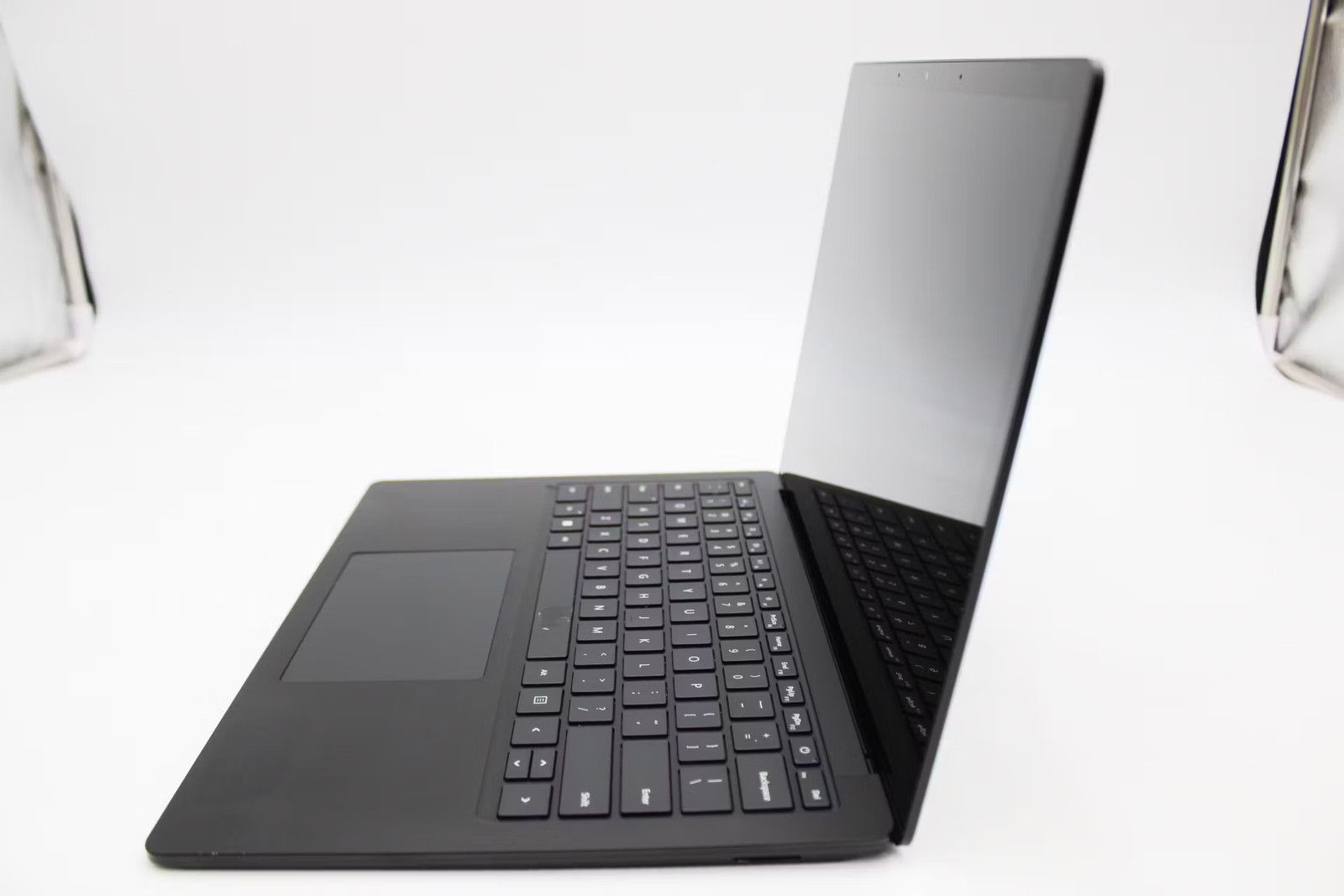 Microsoft Surface Laptop 4 Used 13.5″ i7-1185G7, 16GB RAM, 256GB NVMe
