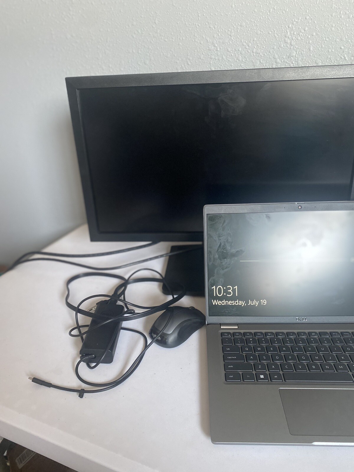 Dell Latitude E5470 (500GB HDD, Intel Core I3-6100U, 2.3GHz, 8GB RAM, AMD Radeon