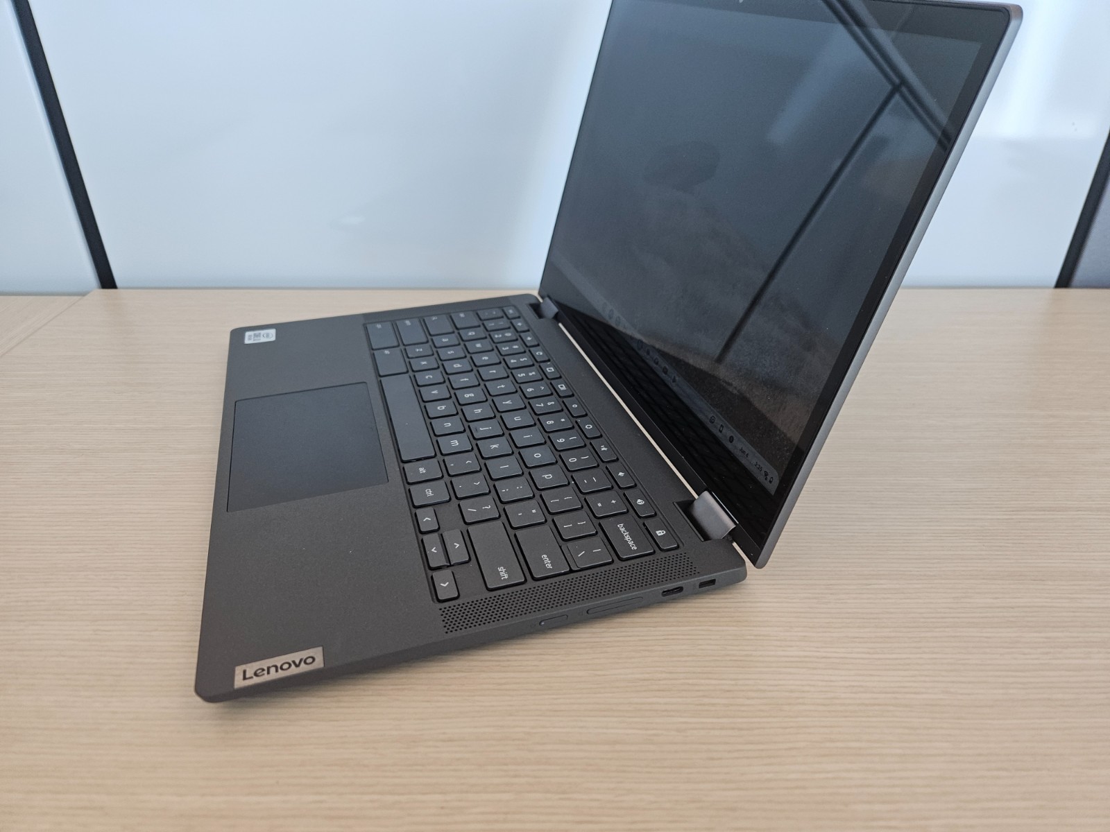 Lenovo IdeaPad Flex5 CB 13IML05 laptop