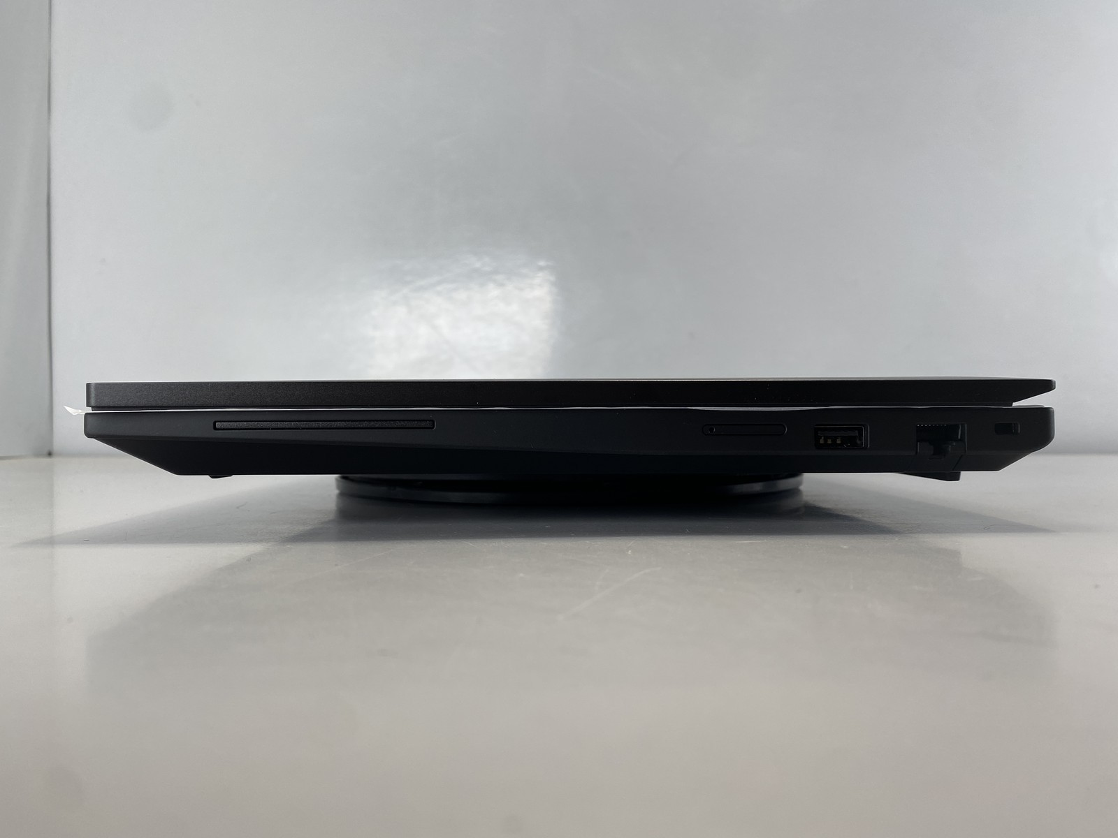 Lenovo Laptop ThinkPad P16s Gen 3 16″ Intel Core Ultra 7 155H 1TB RTX500 – Black