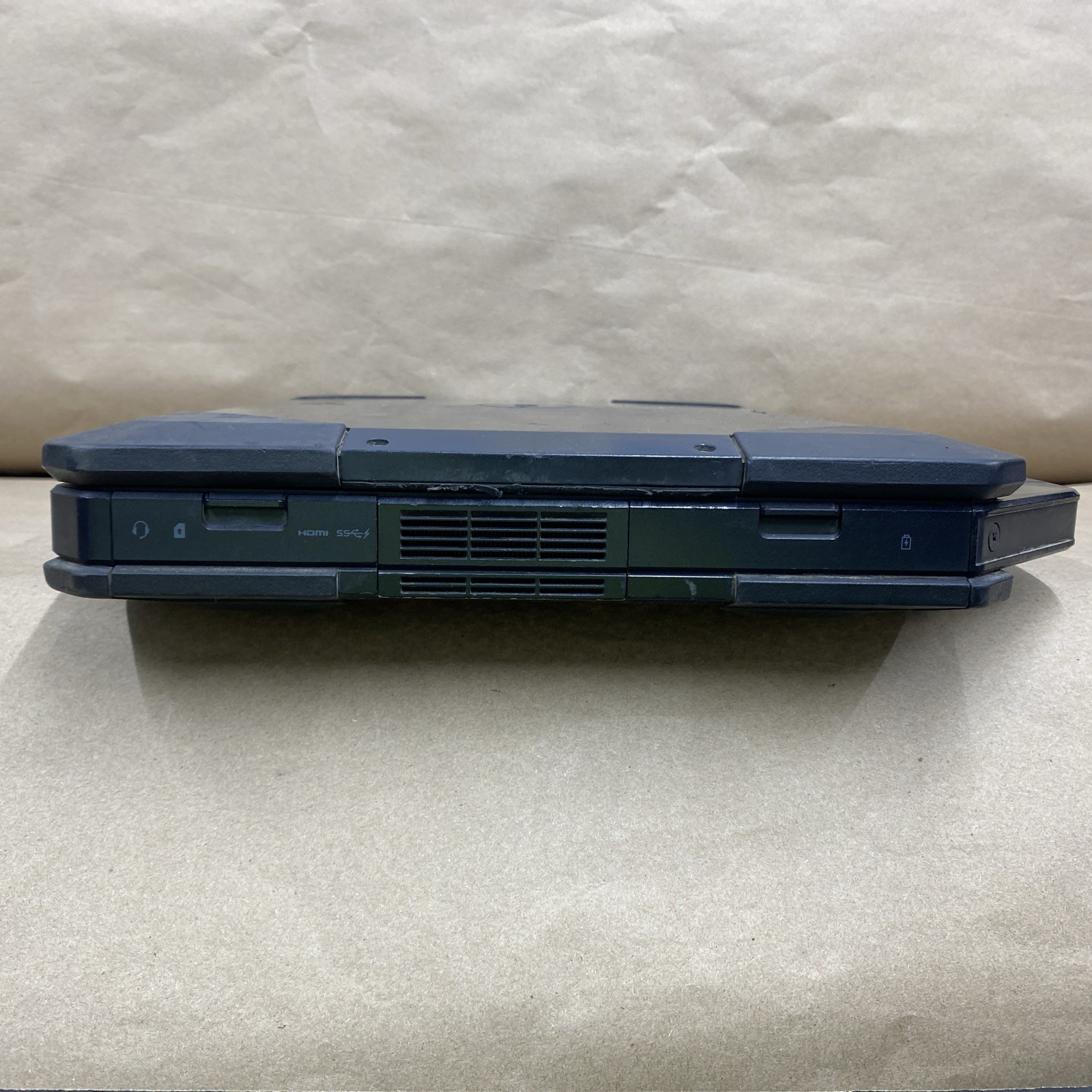 Dell Latitude 5414 – 14″ FHD – i5-6300U – 8GB – 256GB SSD – Win 10 Pro – READ