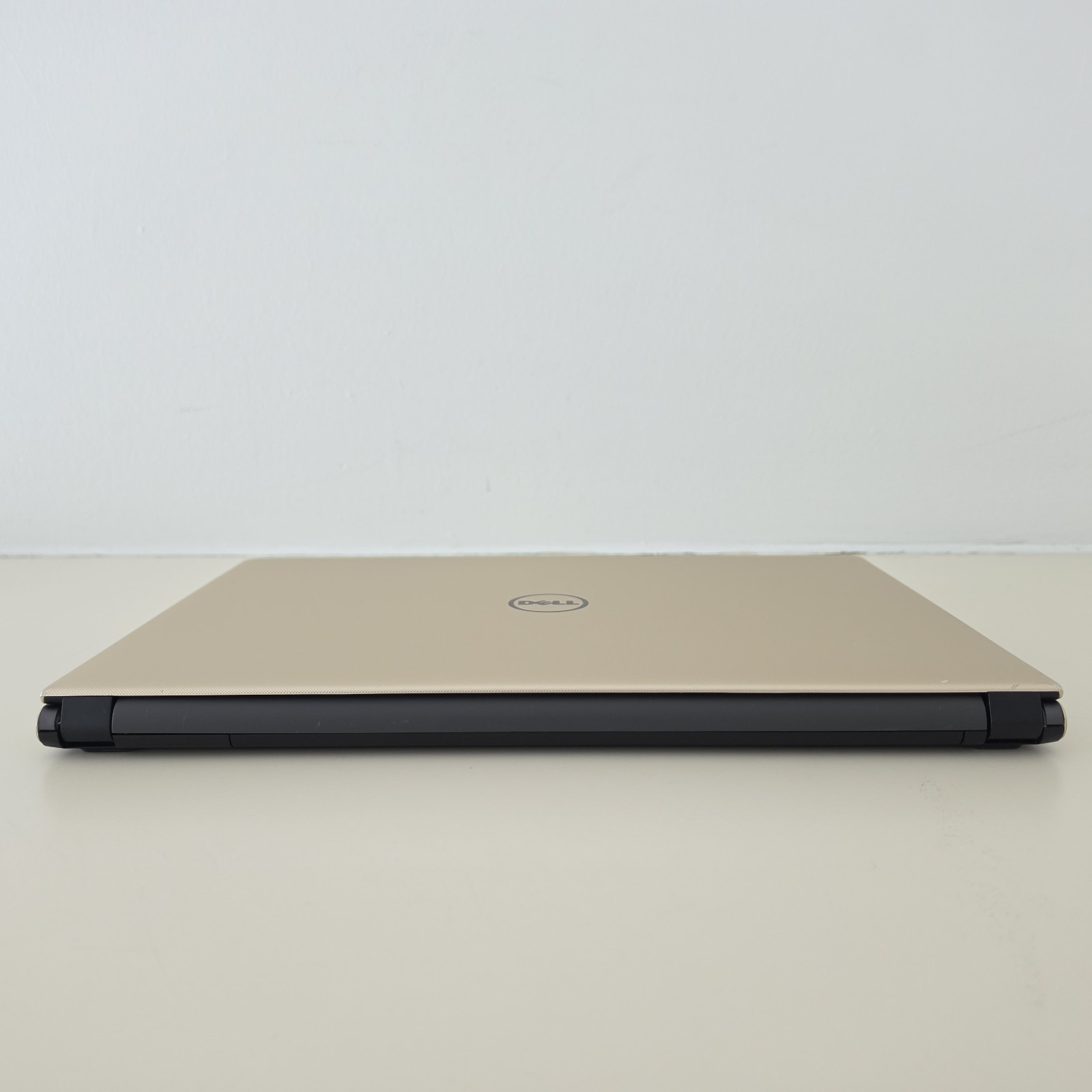 15.6″ DELL Inspiron 5555 Laptop – A8-7410 – 12GB RAM – 500GB HDD – Ion Gold