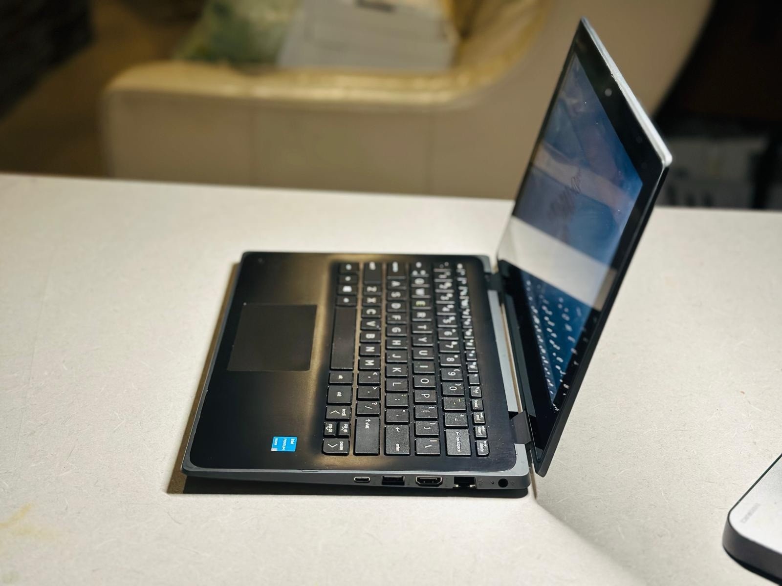 HP ProBook x360 11 G7, Intel(R) Pentium(R) Silver N6000 @ 1.10GHz Touchscreen