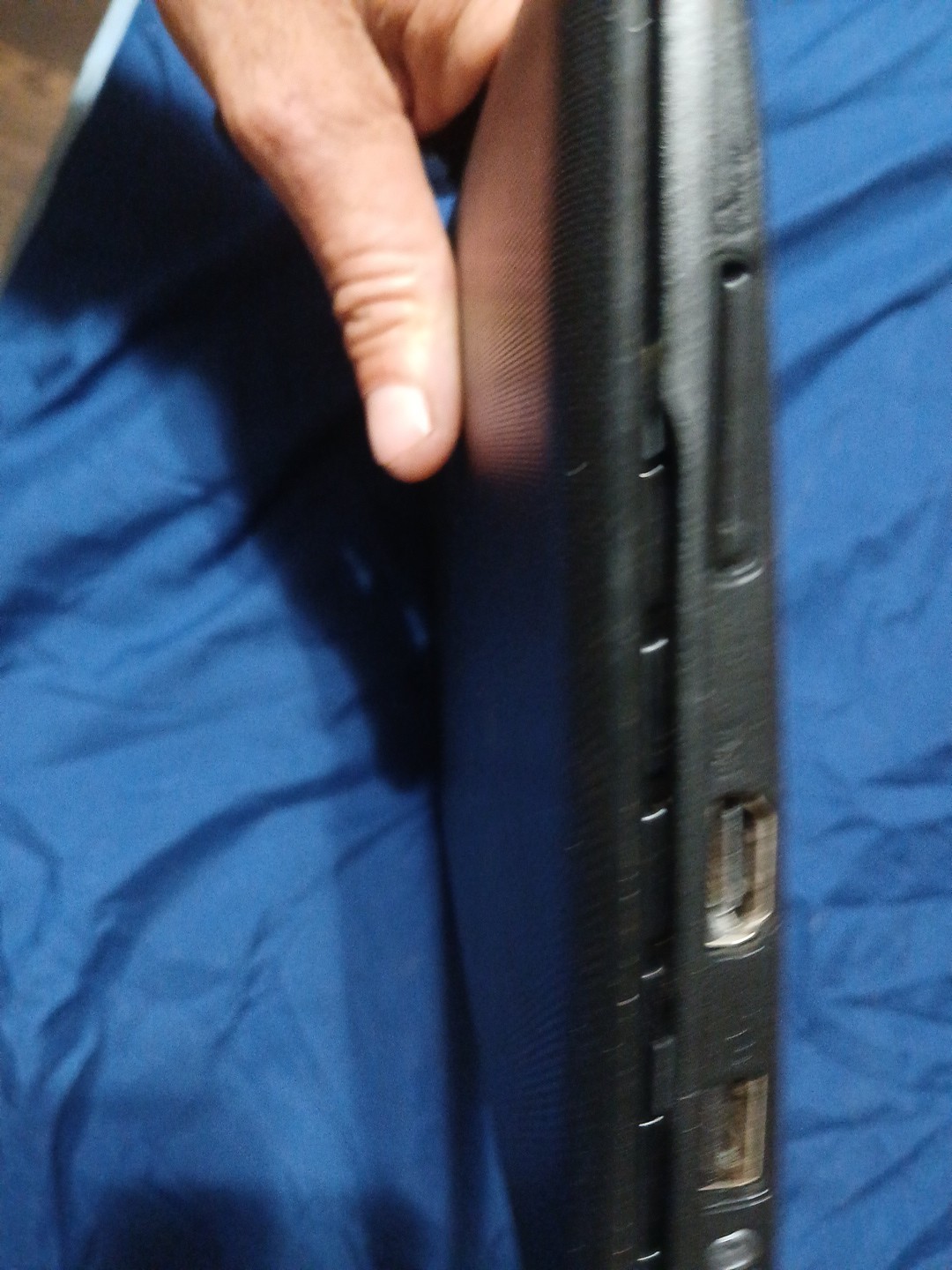 ASUS Eee Pc X101CH 10.1” Netbook Computer Untested For Parts Or Repair