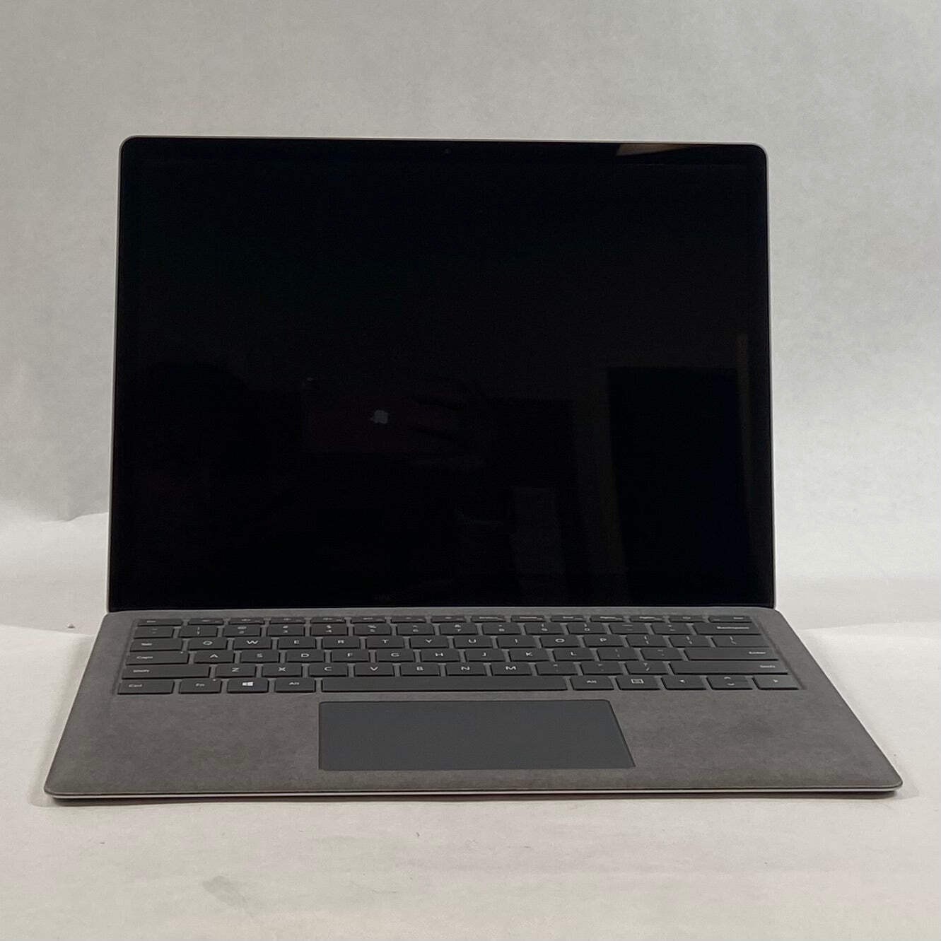Microsoft Surface Laptop 4 1950 13.5″ i5-1135G7 2.4GHz 512GB SSD