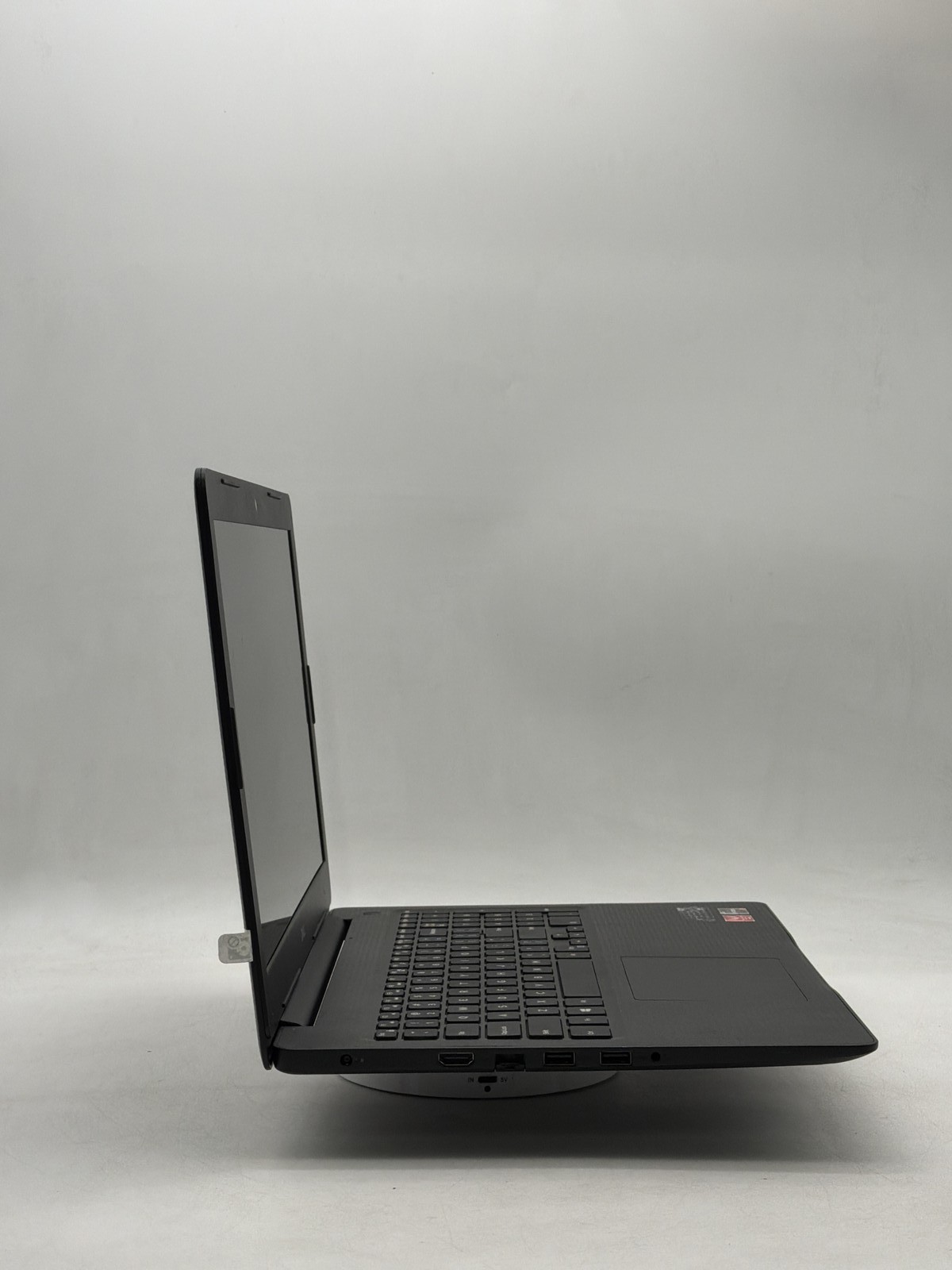 Dell Inspiron 3585 15.5″AMD Ryzen 3 2200U 8GB NO SSD NO OS — (READ)