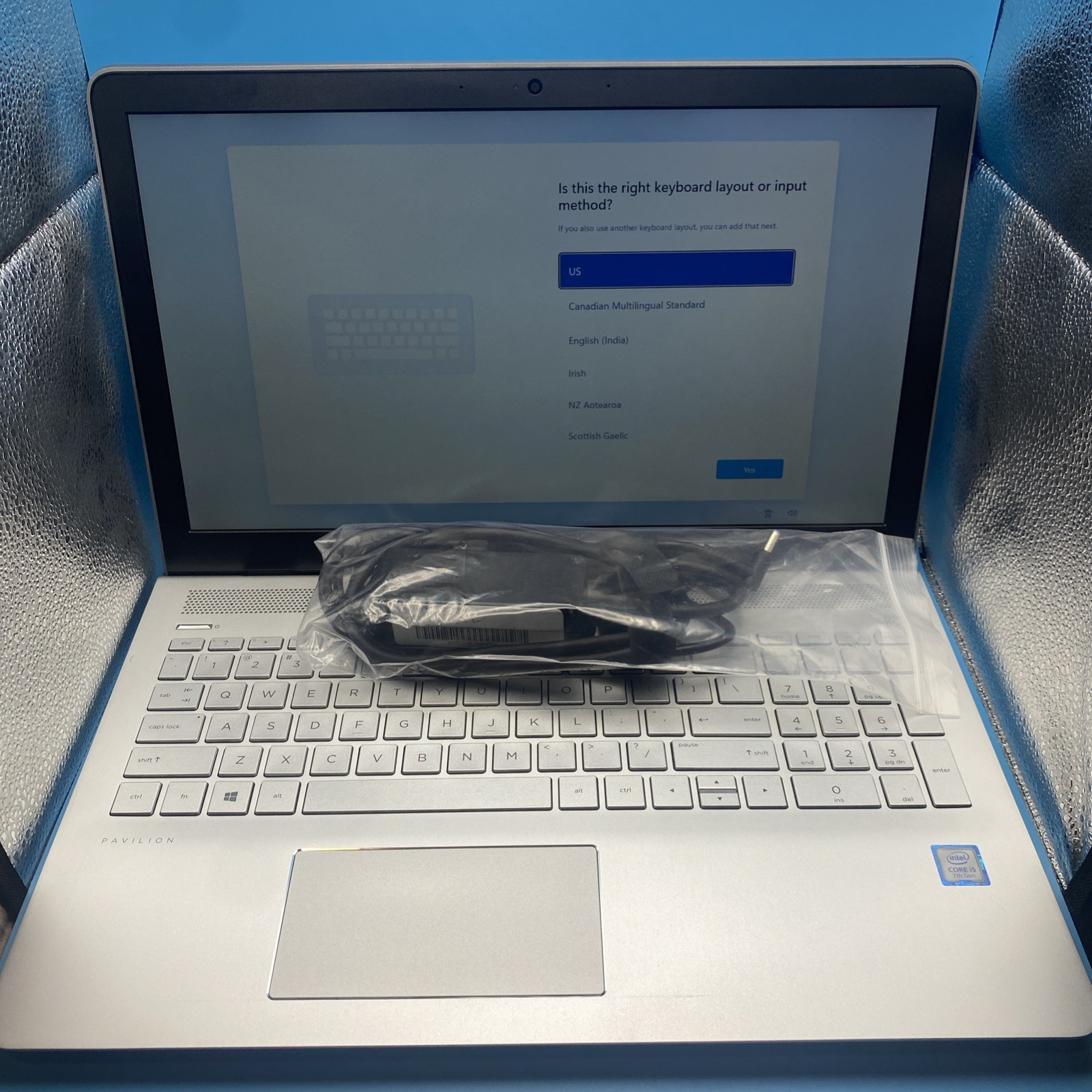 HP PAVILION 15-CC561ST | INTEL CORE I5-7200U 2.50GHZ| 256GB| 8GB RAM| W11Pro +AC