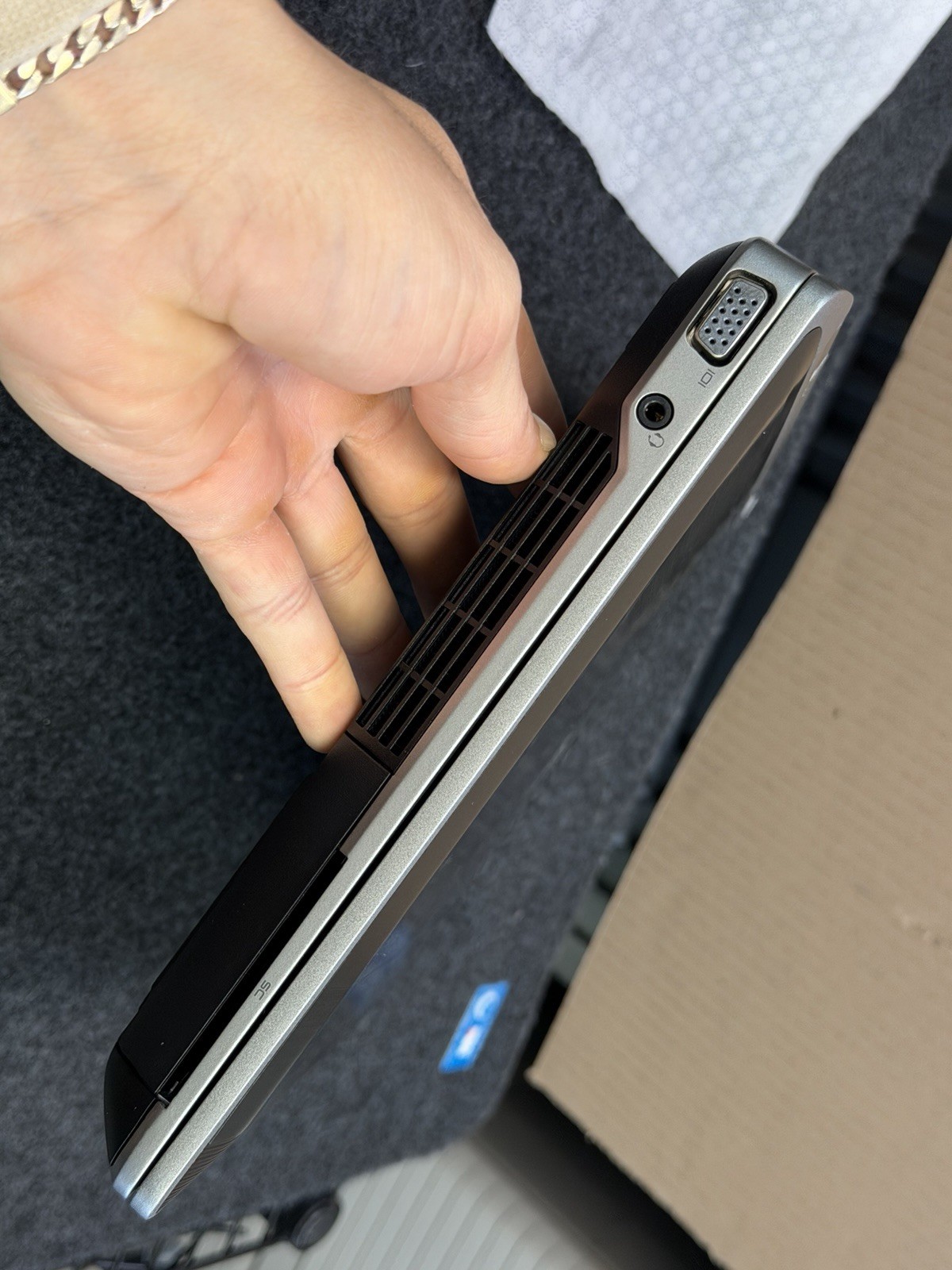 Dell Latitude E6320 i5-2520M @2.5GHz 2GB RAM 250GB HDD (No Battery)