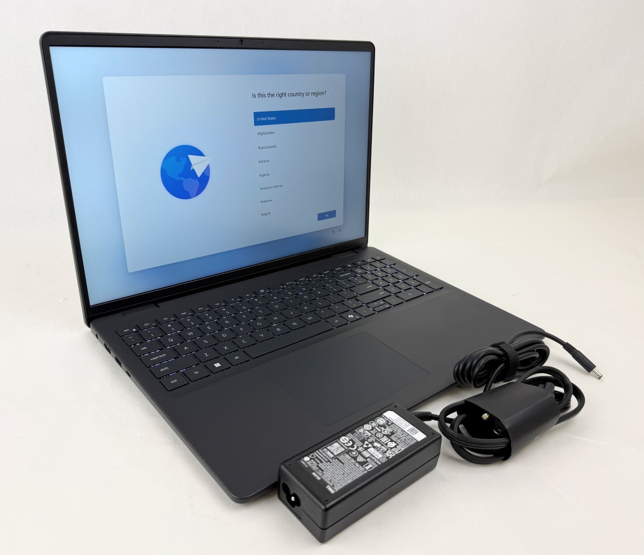 Dell 16 DC16250 16″ FHD Touch Core 7 150U 16GB 1TB SSD W11H