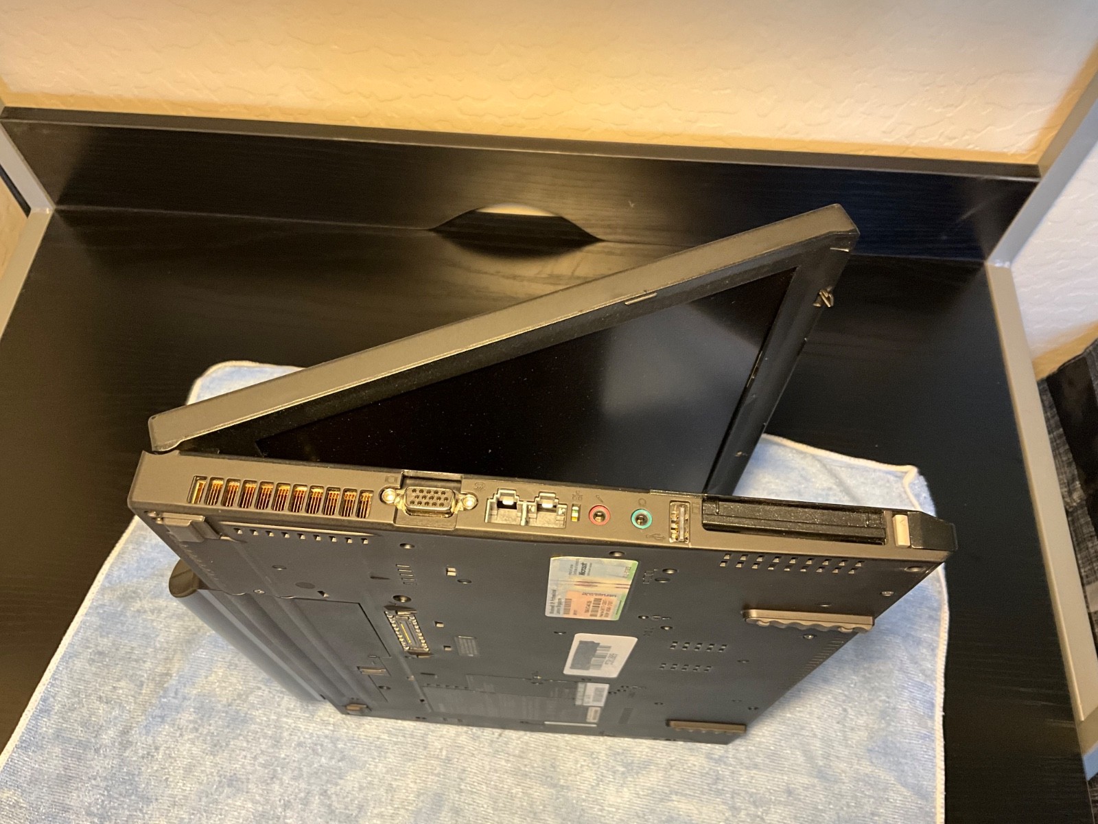 Lenovo ThinkPad T61 15 Inch Windows XP 4GB 256GB SSD Nvidia 140m Core 2 T7800