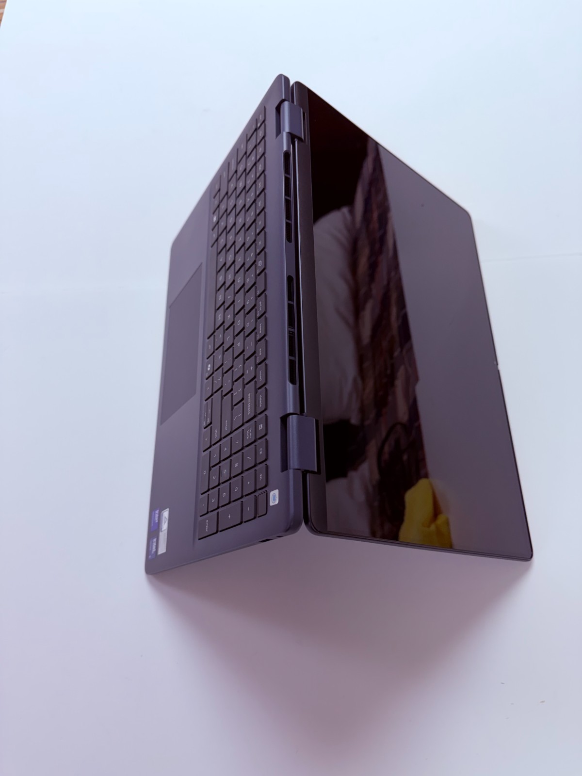 Dell 16 Plus 2-in-1 (DB06250) – Intel Core Ultra 9 288V – 32GB Ram – 1TB SSD