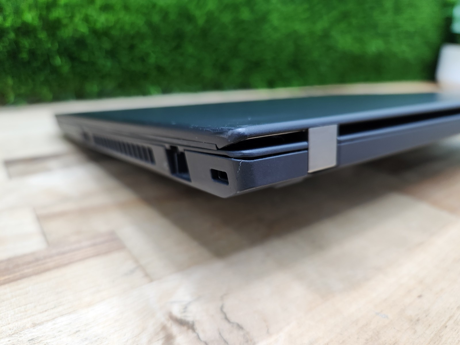 Lenovo ThinkPad P43s 14″ FHD i7-8665U 16GB 256GB SSD Quadro P520 Window 11 Pro ~