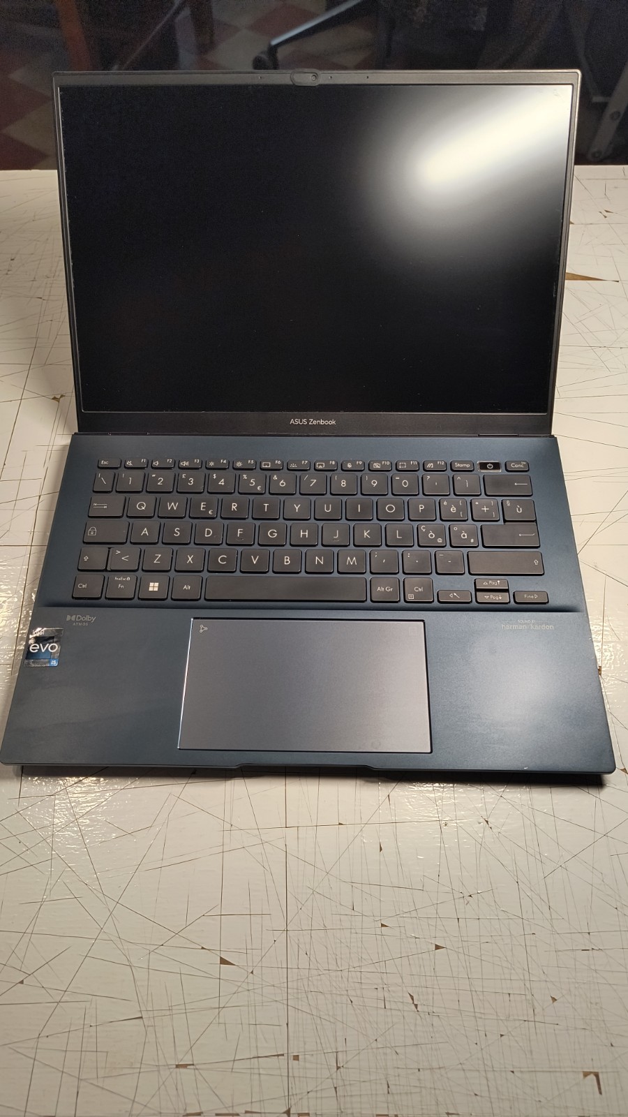 Asus Zenbook 14 OLED UX3402ZA-KM020W 14″ 2.8K Monitor Intel Core i5-1240P