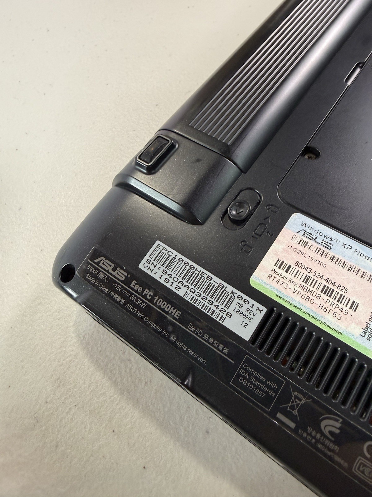 ASUS EEE PC 1000HE 10″ Screen Windows 7 READ